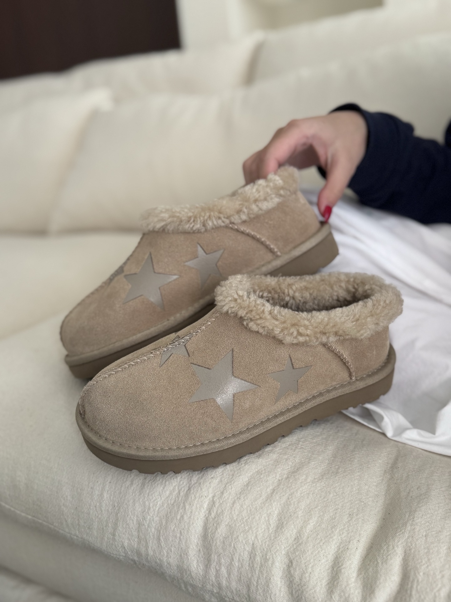 NO:546985,Sand color details, semi-dragged fur shoes19860909沙色细节,半拖毛毛鞋,Women's Shoes