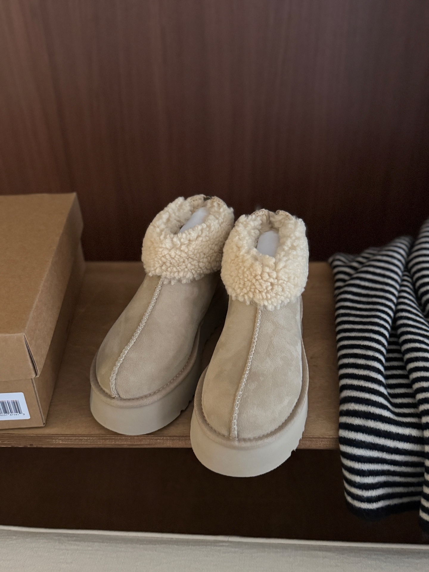 🔥UGG | 泰迪卷卷毛毛靴🐻可爱毛毛鞋穿这双毛毛靴拍照包出片的有木有你就是冬日里zui甜美的girl啦