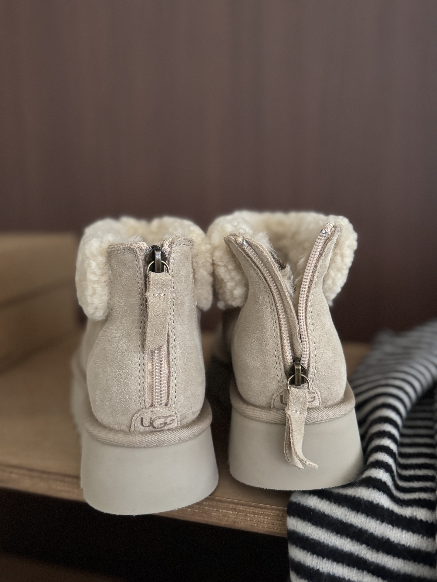 🔥UGG | 泰迪卷卷毛毛靴🐻可爱毛毛鞋穿这双毛毛靴拍照包出片的有木有你就是冬日里zui甜美的girl啦