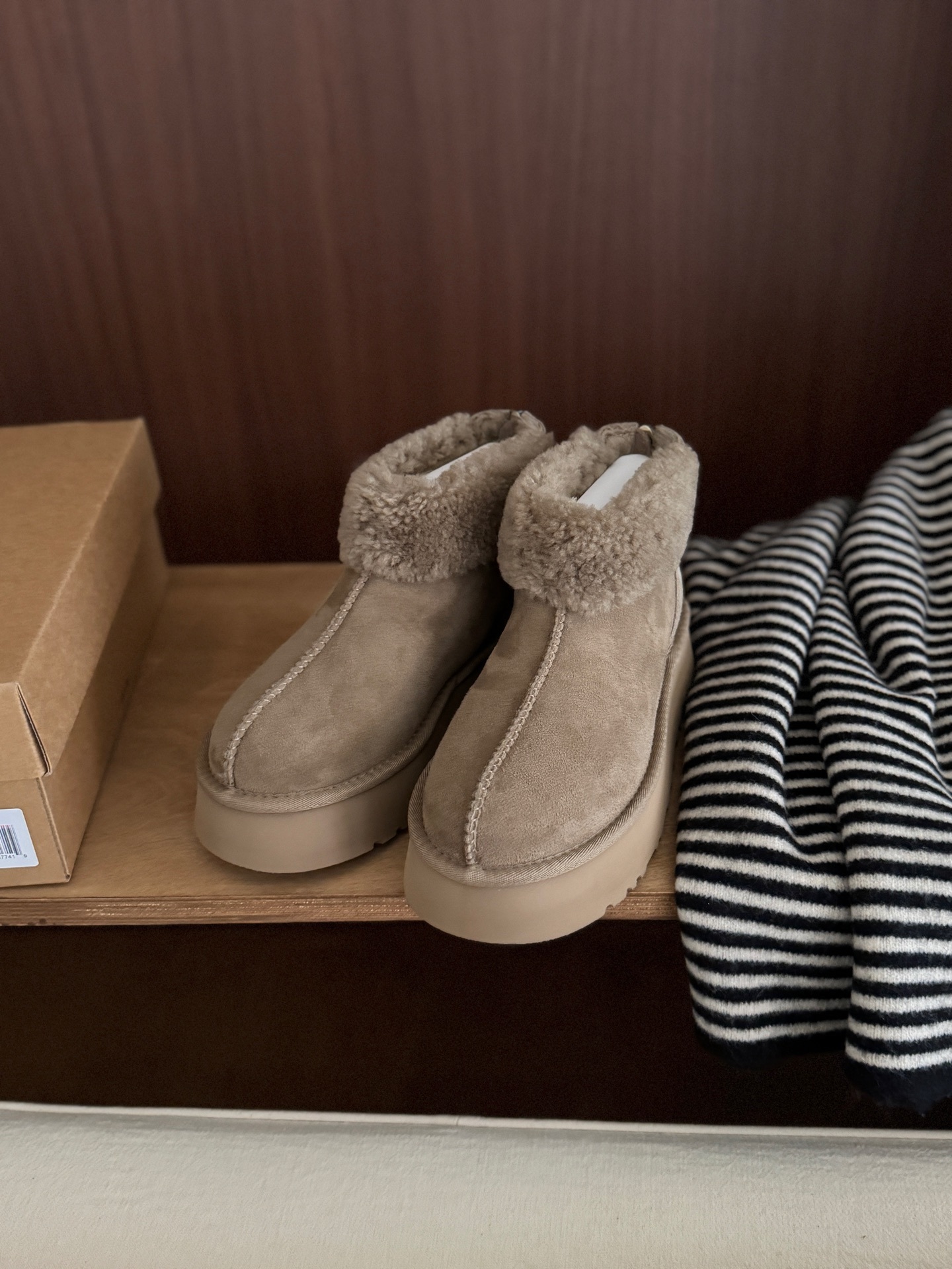 🔥UGG | 泰迪卷卷毛毛靴🐻可爱毛毛鞋穿这双毛毛靴拍照包出片的有木有你就是冬日里zui甜美的girl啦