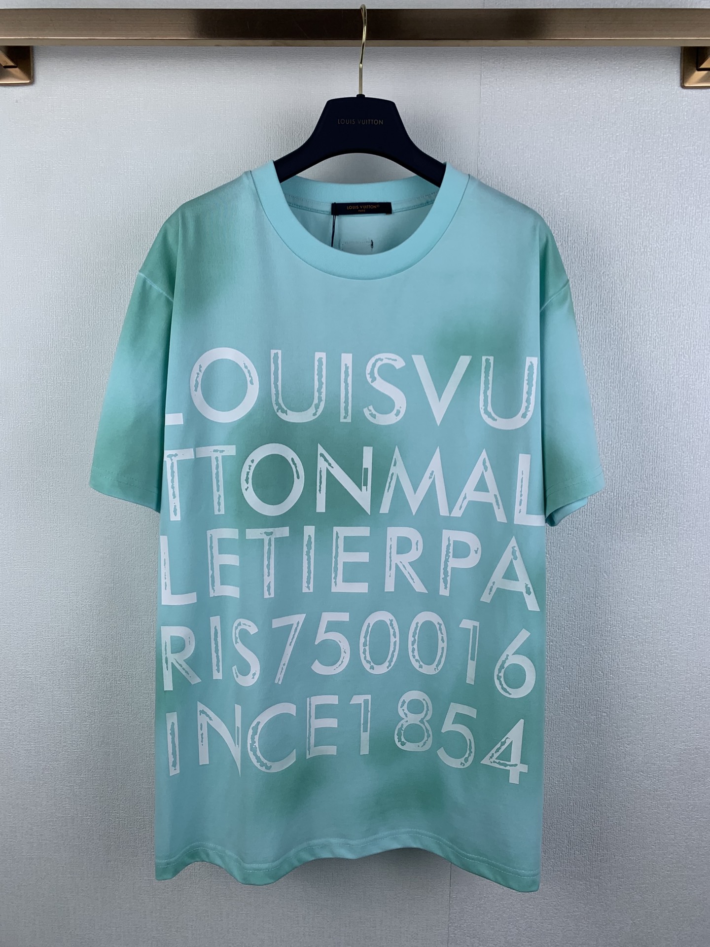 P130 LOUIS VUITTON / Camiseta manga corta estampada tie-dye TALLA: S-M-L-XL