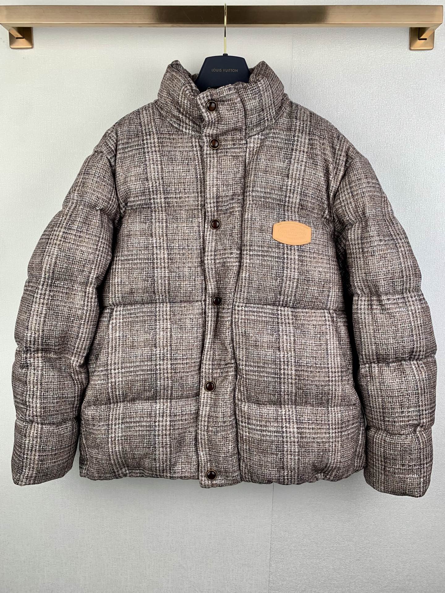 P415 LOUIS VUITTON 26SS Chaqueta tipo túnica de tweed a cuadros con cuello alto, producto genuino comprado y desarrolla…