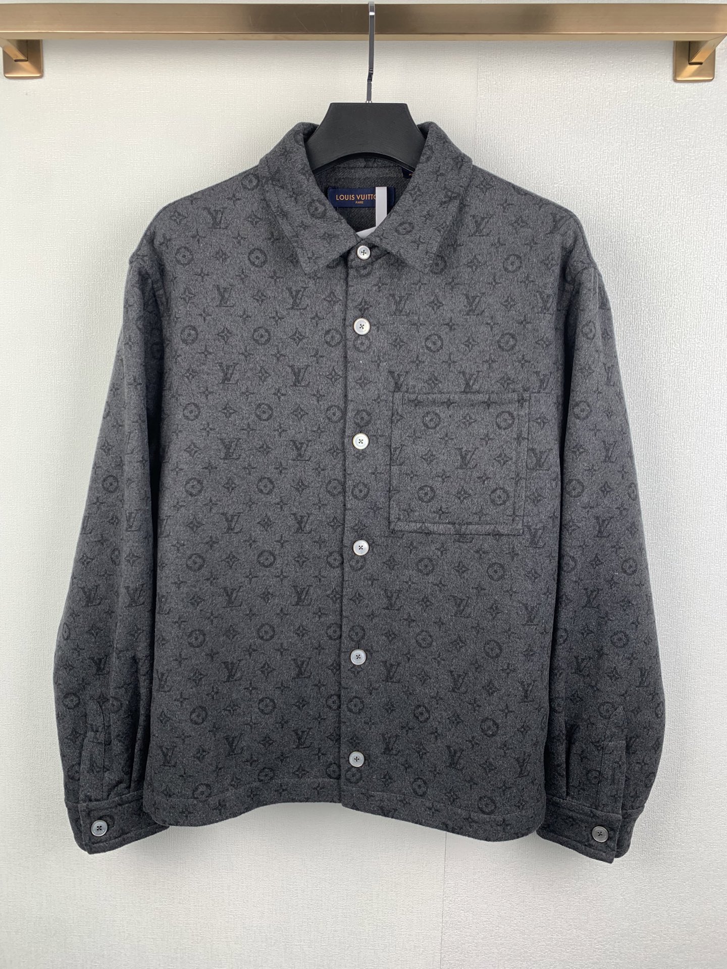 P475 LOUIS VUITTON Chaqueta Louis LV 25SS estilo camisa de doble cara con botonadura simple Auténtico 25500 comprado y …