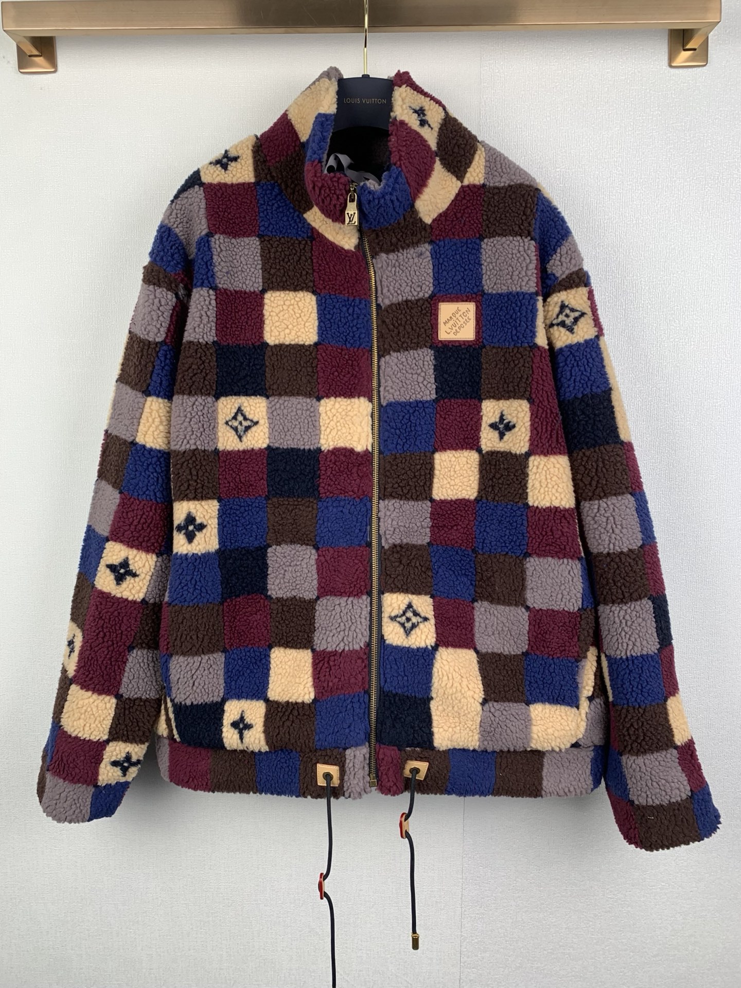 P295 LOUIS VUITTON Louis lv 26SS chaqueta tipo túnica de gamuza con cuello alto y patrón jacquard Producto auténtico co…