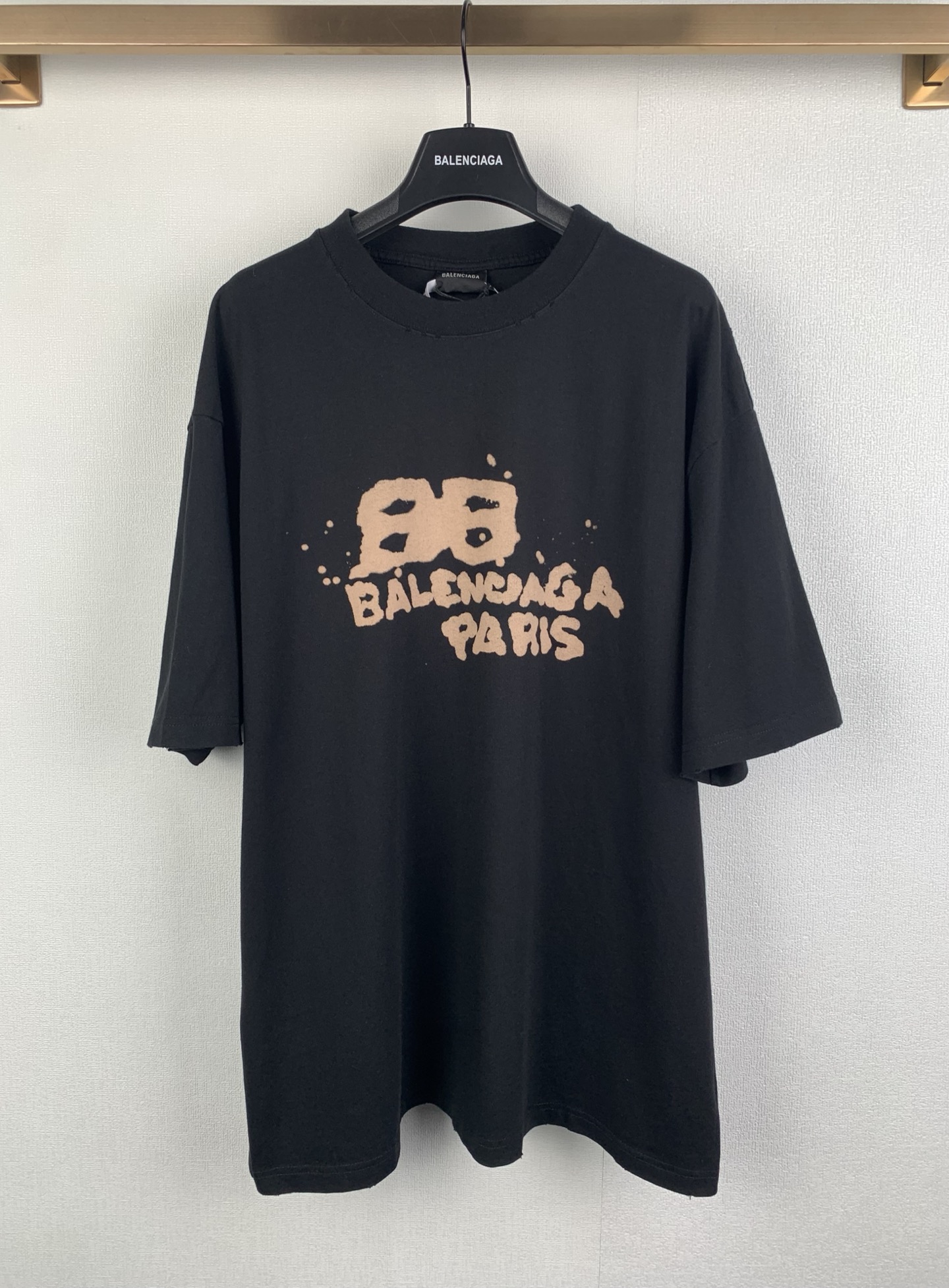 P115 BALENCIAGA 巴黎世家 经典圆领数码印花直喷短袖T恤 正品3599购入开发，230克100%活性黑极品棉，340克十字罗纹，面料酵洗，数码直喷，定制1：1商标，宽松版型 尺码：S M L XL