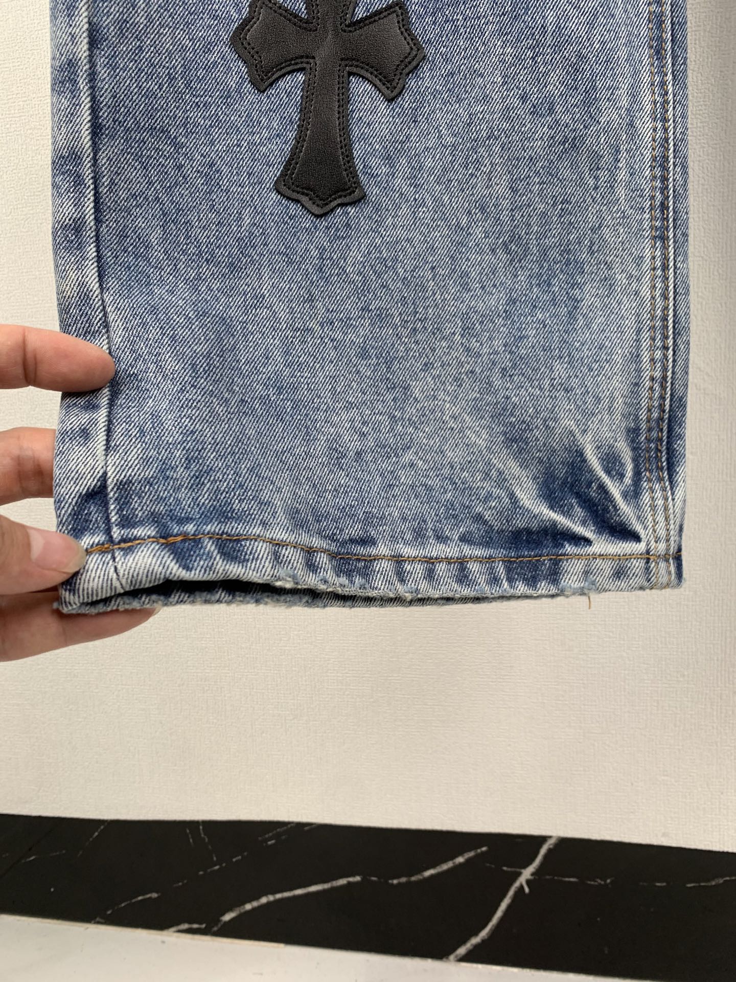 Chrome Hearts Chrome Hearts 克罗心 十字贴皮徽标牛仔裤