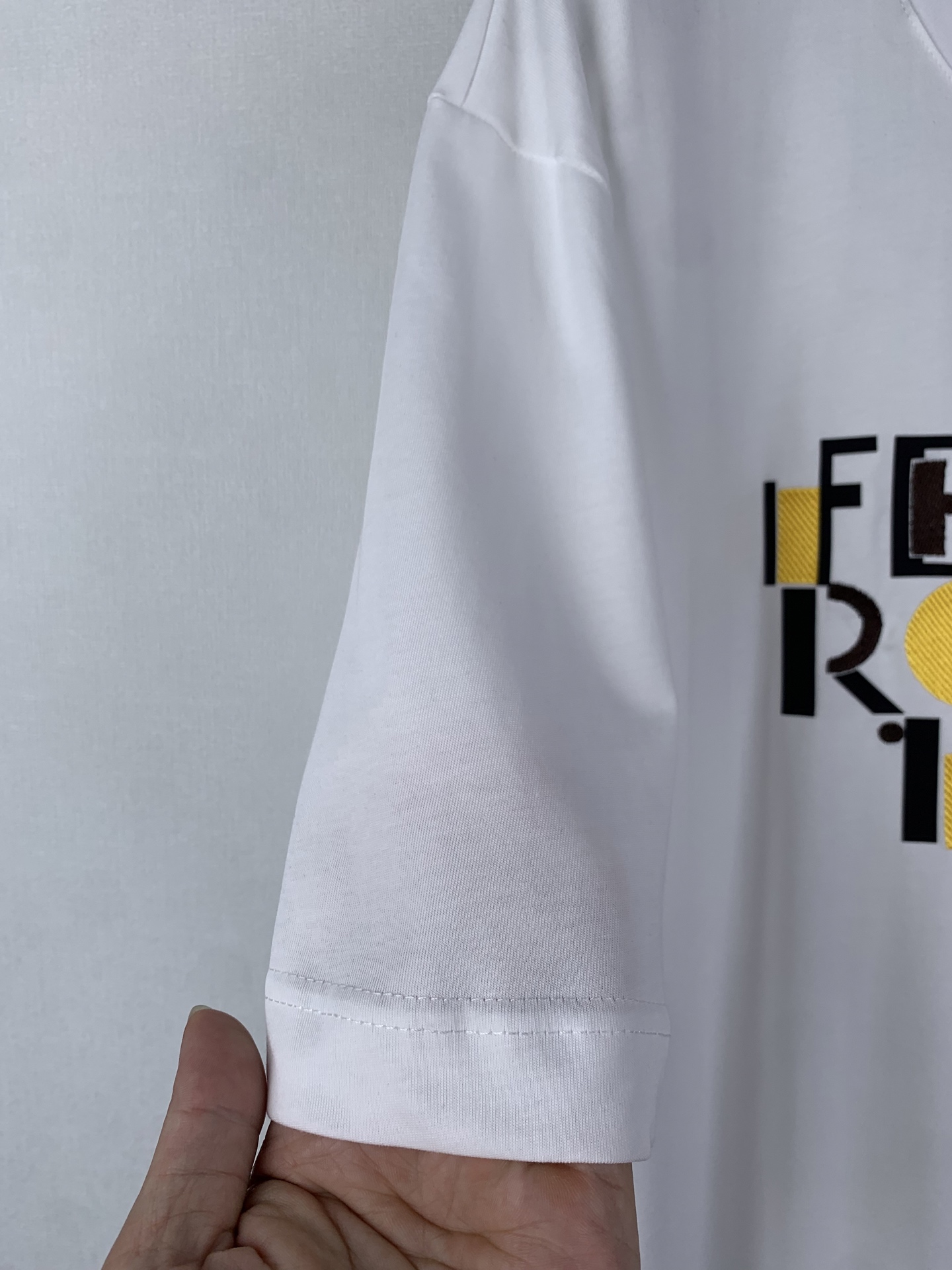 Fendi FENDI /芬迪刺绣烫图标识短袖T恤