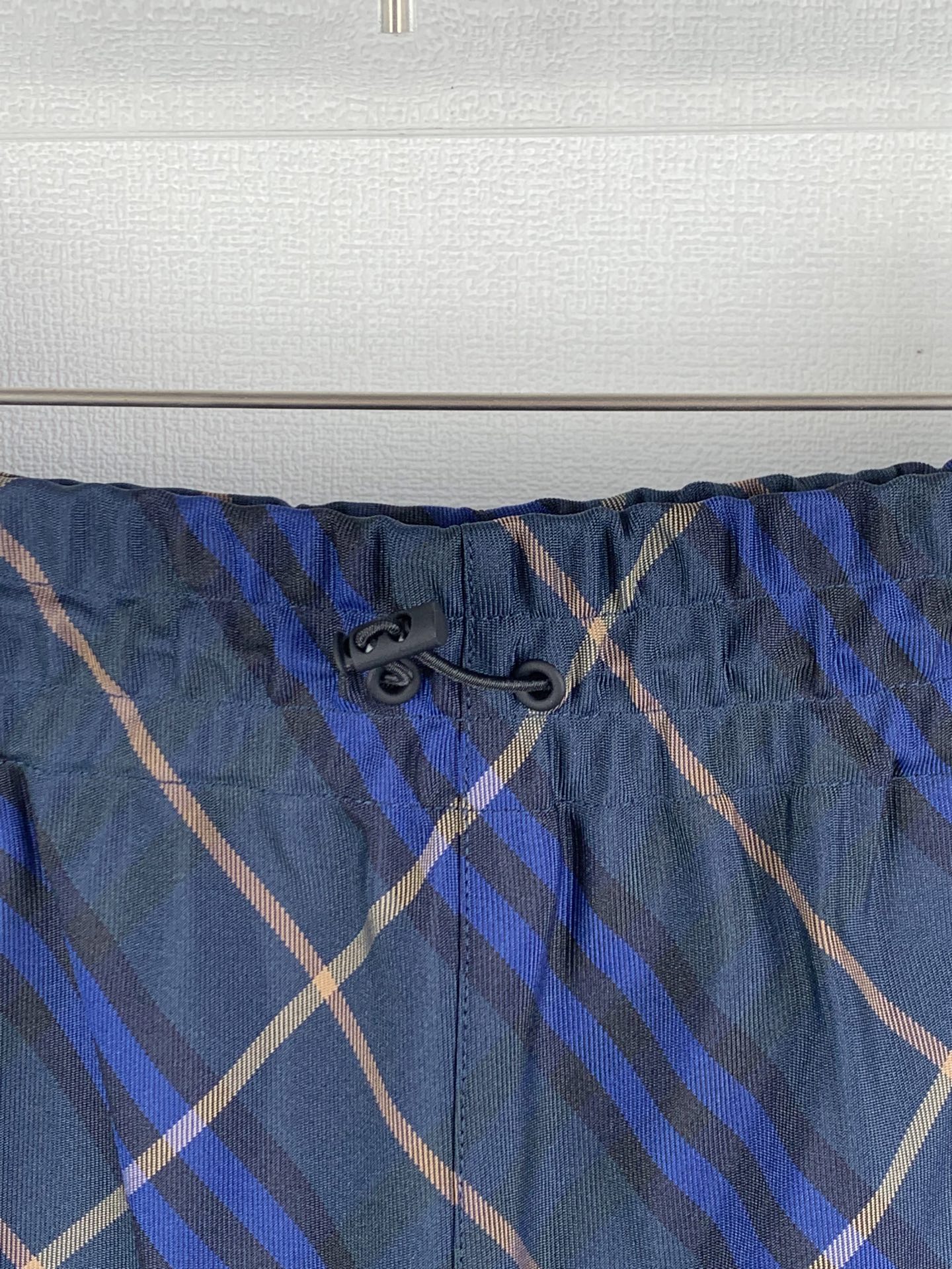 Burberry Burberry巴宝莉斜纹格战马绣花短裤