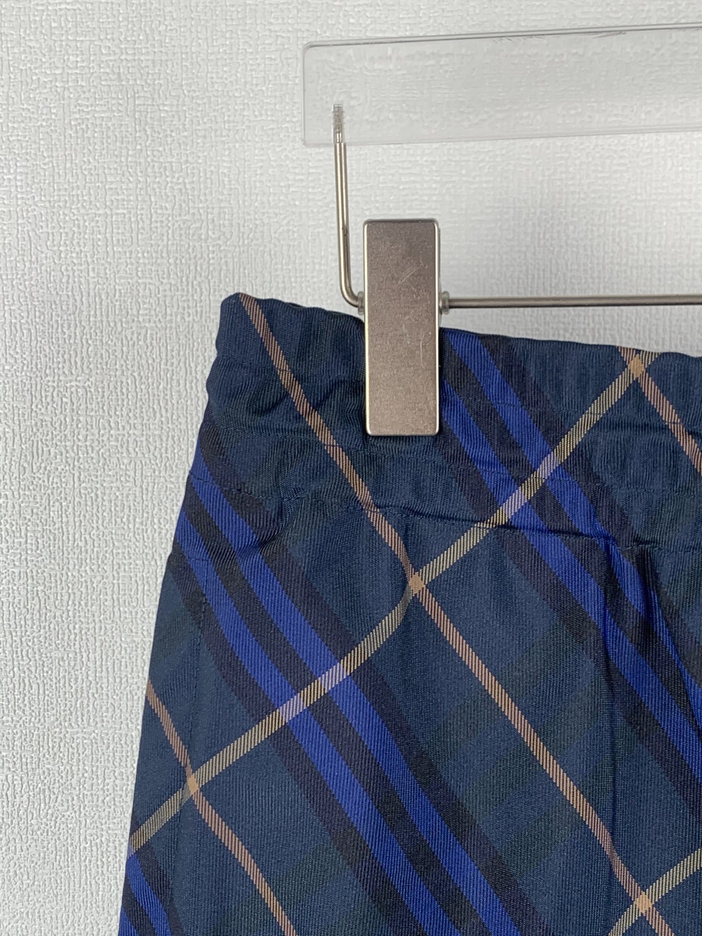 Burberry Burberry巴宝莉斜纹格战马绣花短裤