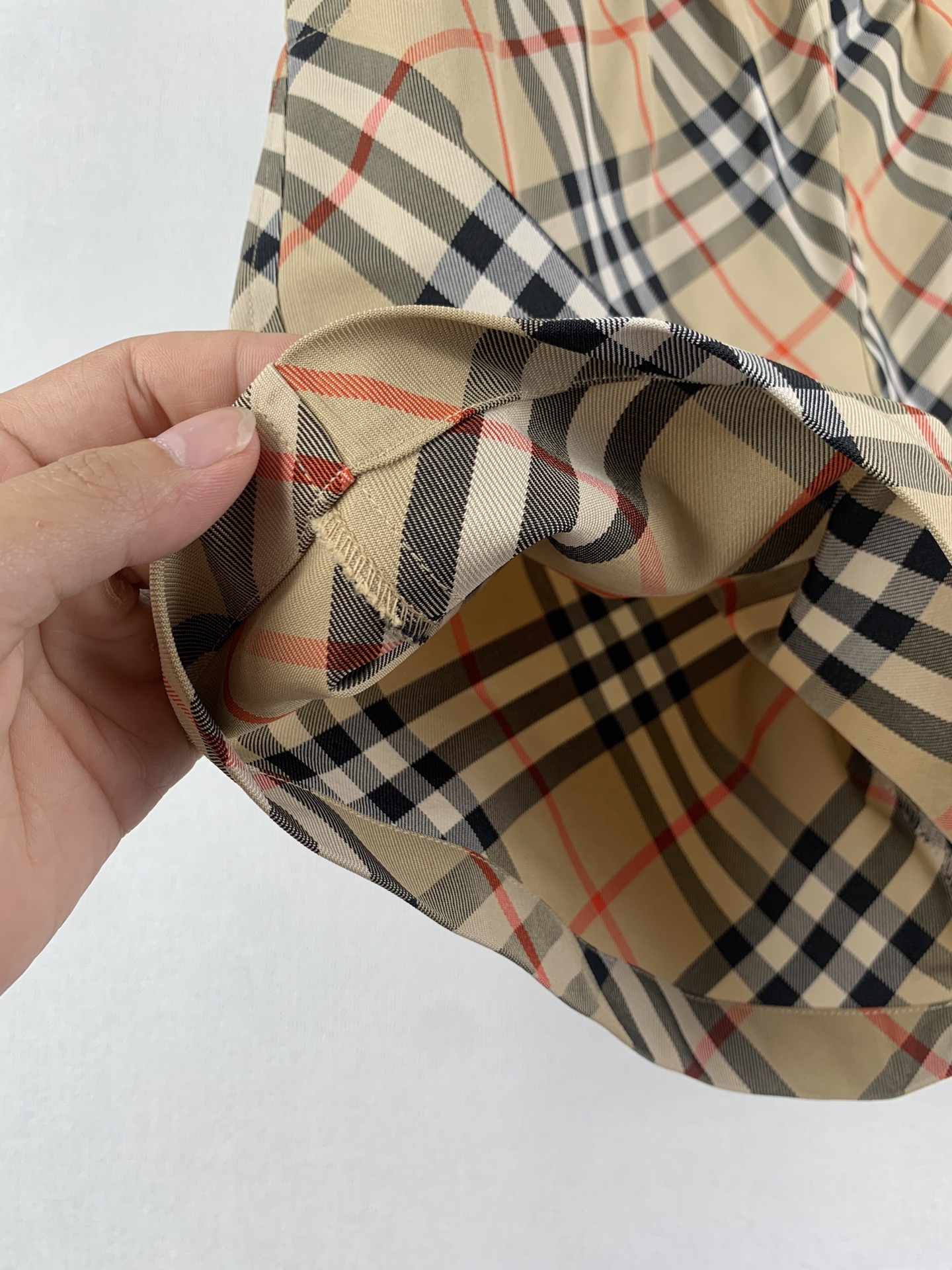 Burberry Burberry巴宝莉斜纹格战马绣花短裤