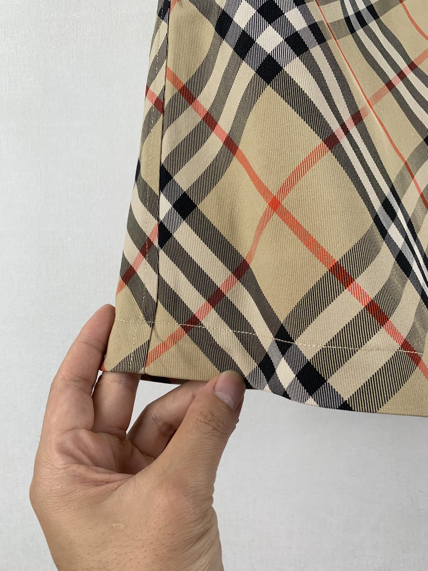 Burberry Burberry巴宝莉斜纹格战马绣花短裤