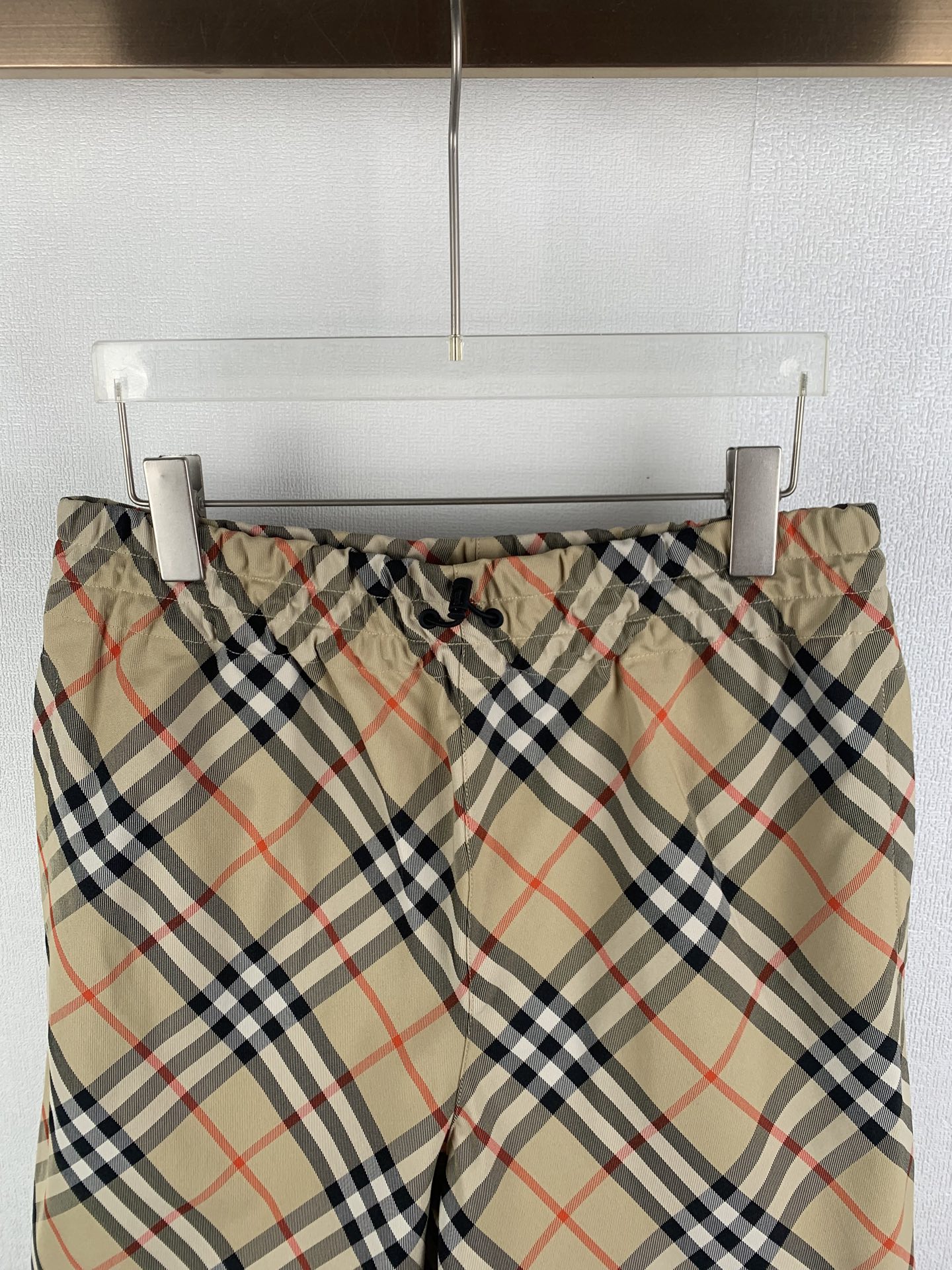 Burberry Burberry巴宝莉斜纹格战马绣花短裤