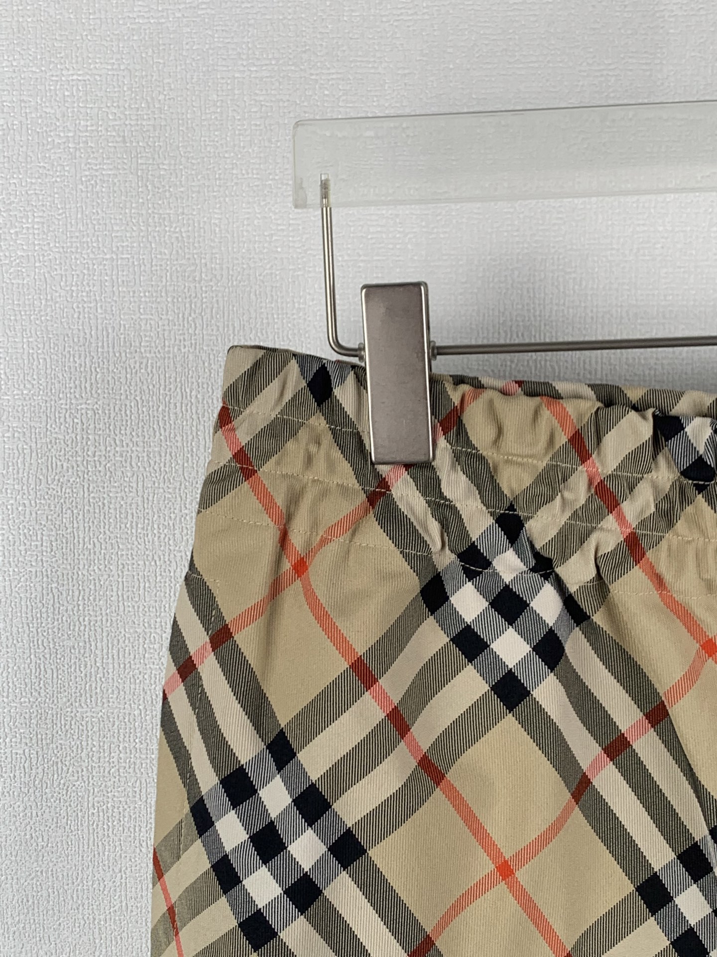 Burberry Burberry巴宝莉斜纹格战马绣花短裤
