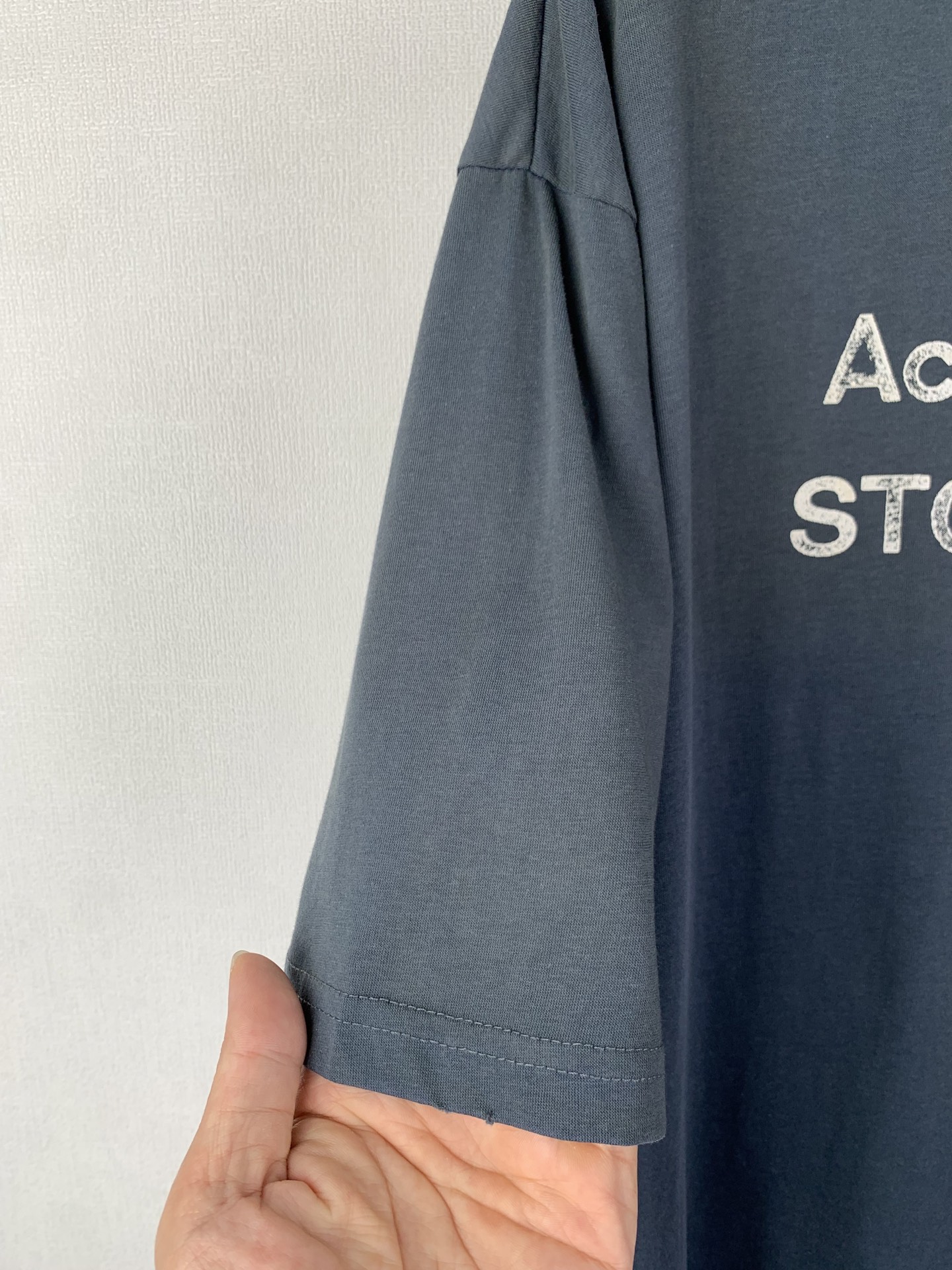 Acne Studios ACNE Studios 喷绘做旧徽标短袖T恤