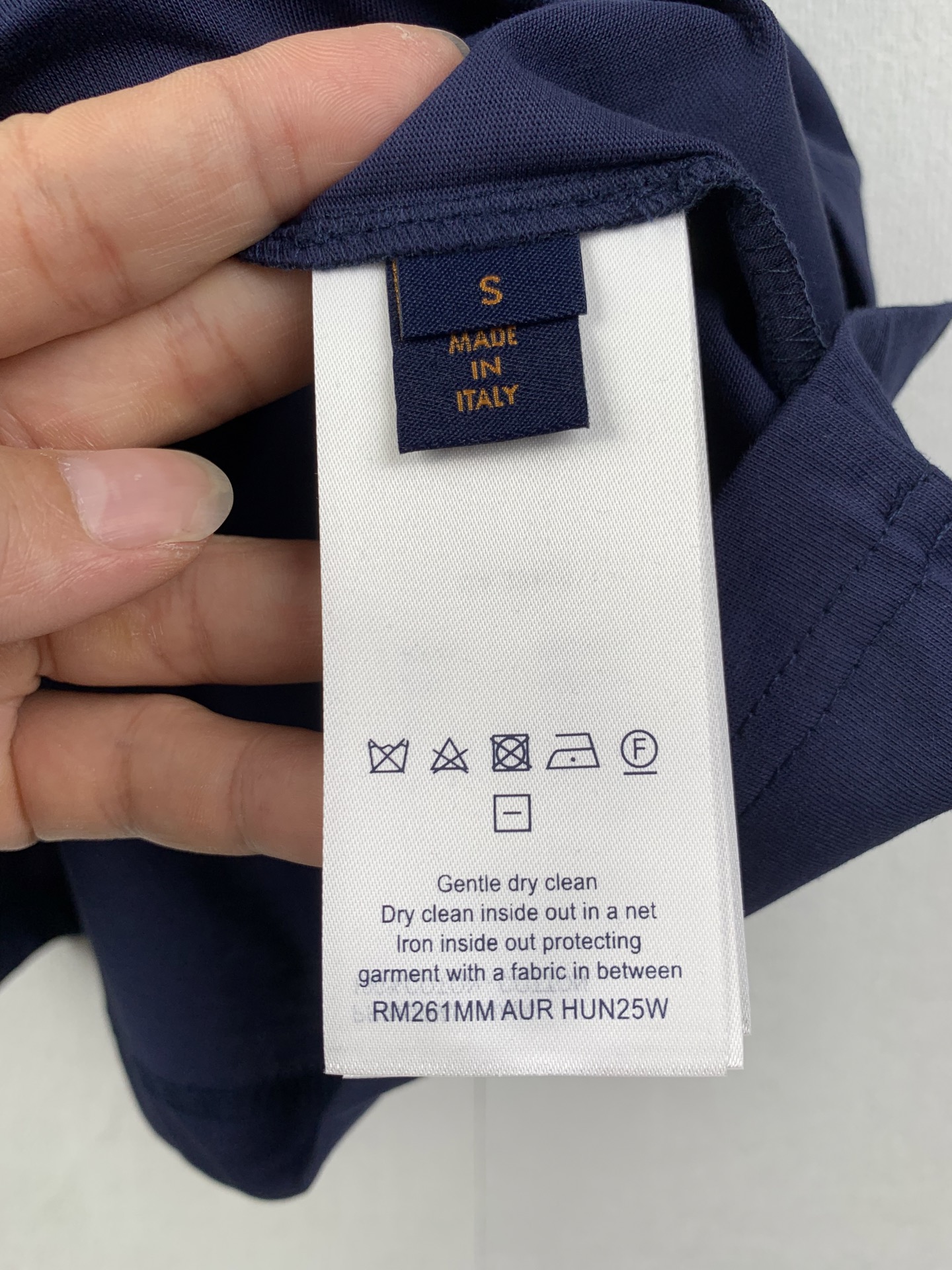 Louis Vuitton LOUIS VUITTON 路易 LV / 小蓝标刺绣标识短袖 T 恤