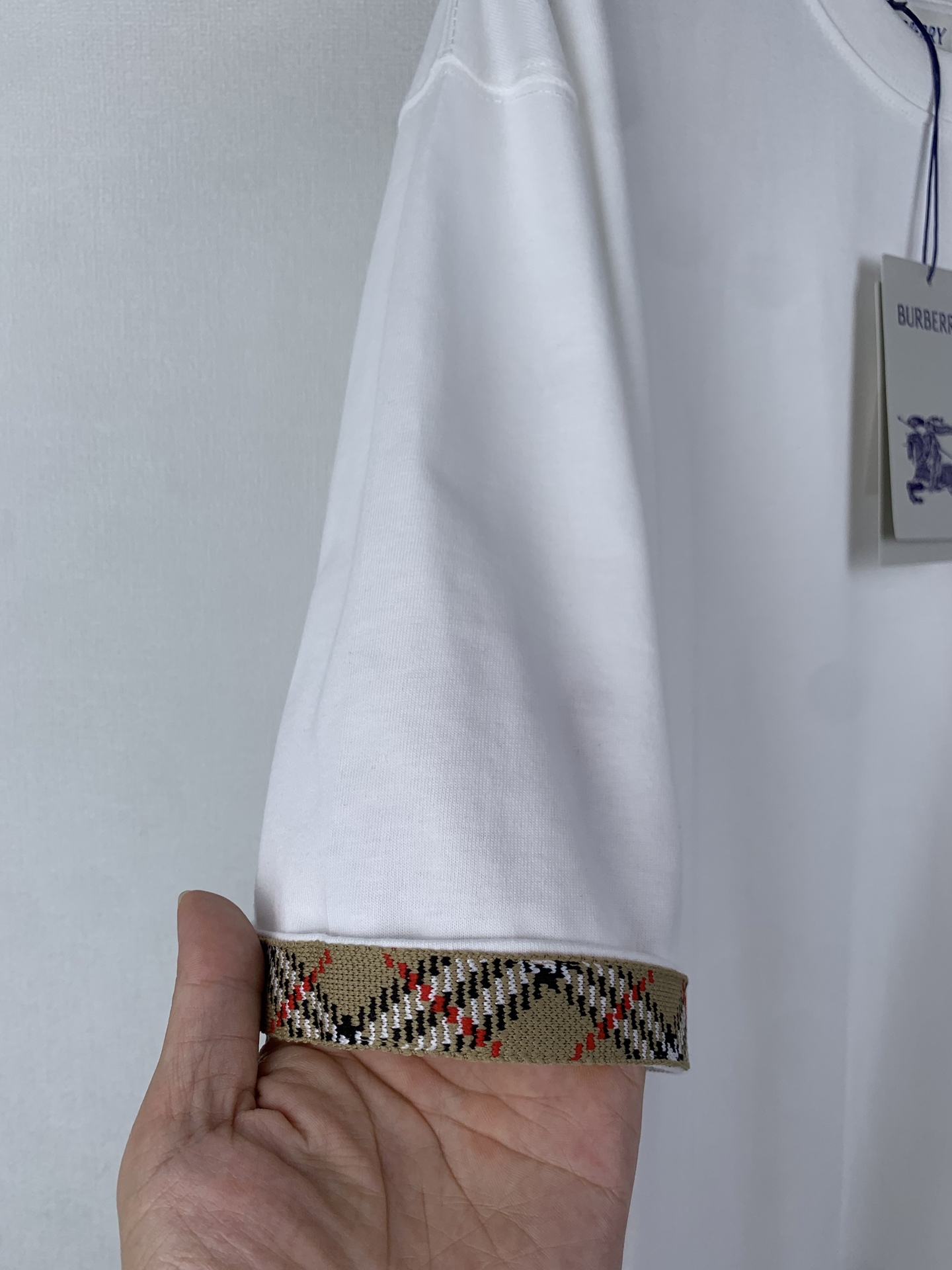 Burberry BURBERRY 巴宝莉 / 格纹袖口骑士小标棉质短袖T恤