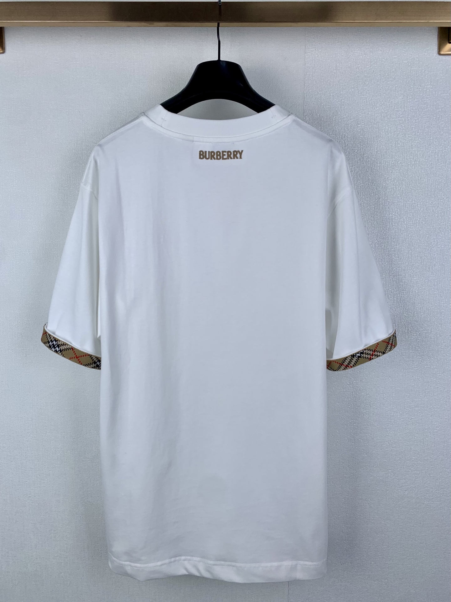 Burberry BURBERRY 巴宝莉 / 格纹袖口骑士小标棉质短袖T恤