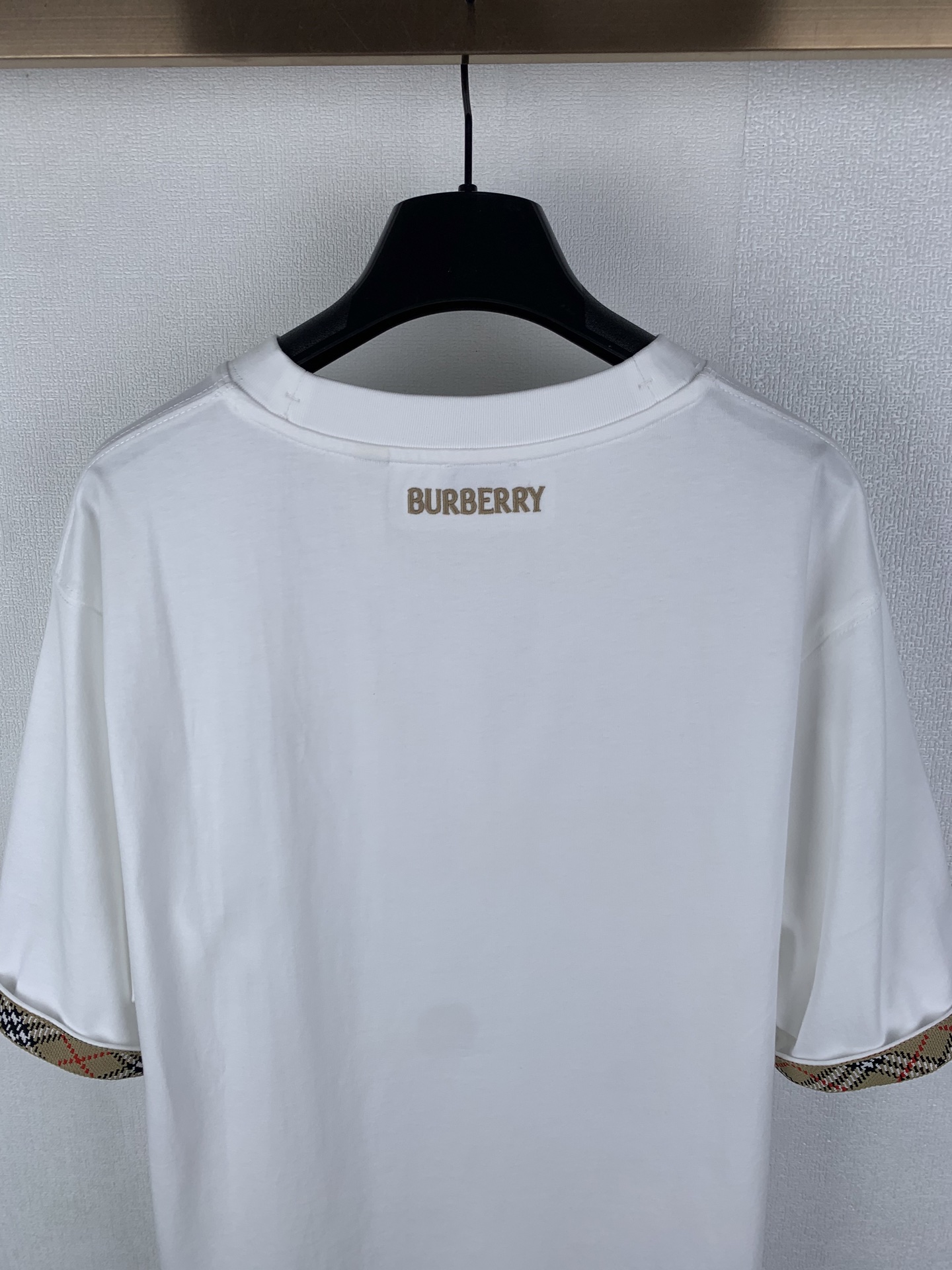 Burberry BURBERRY 巴宝莉 / 格纹袖口骑士小标棉质短袖T恤