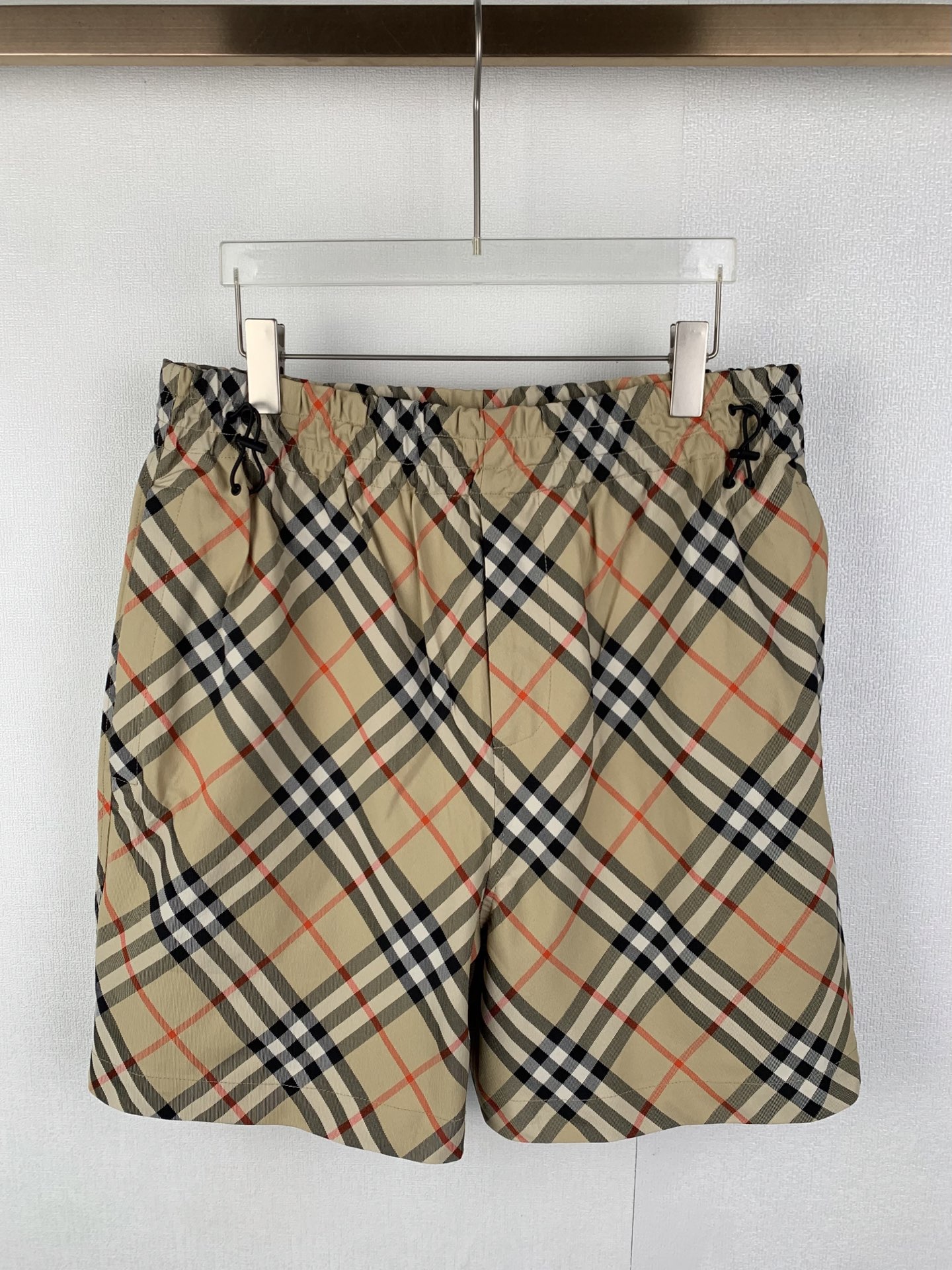 Burberry BURBERRY 巴宝莉 斜纹格战马绣花短裤双松紧扣翻盖贴袋