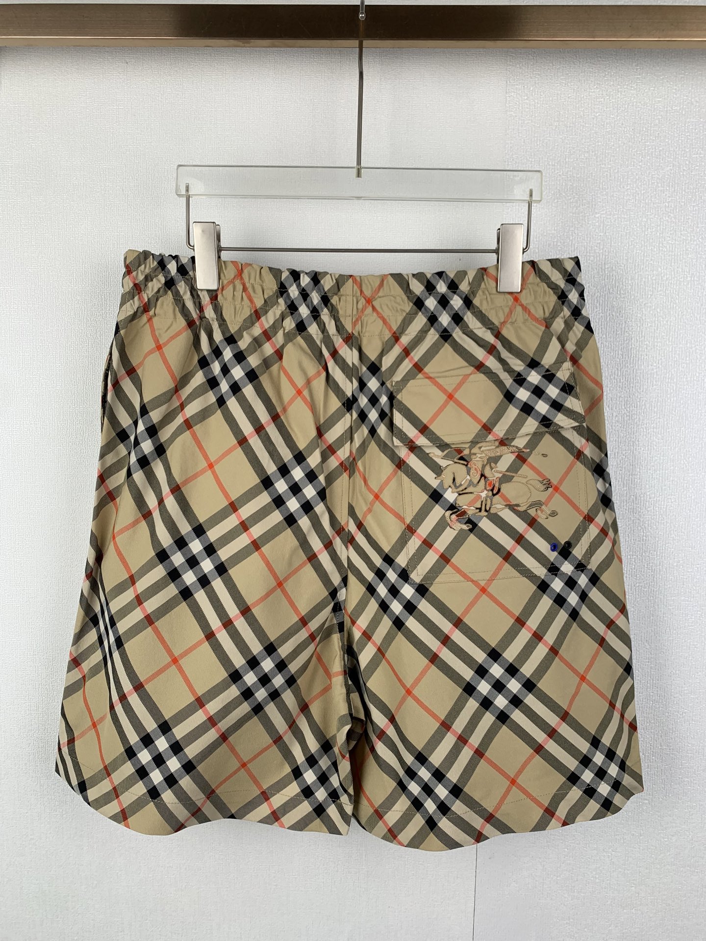 Burberry BURBERRY 巴宝莉 斜纹格战马绣花短裤双松紧扣翻盖贴袋