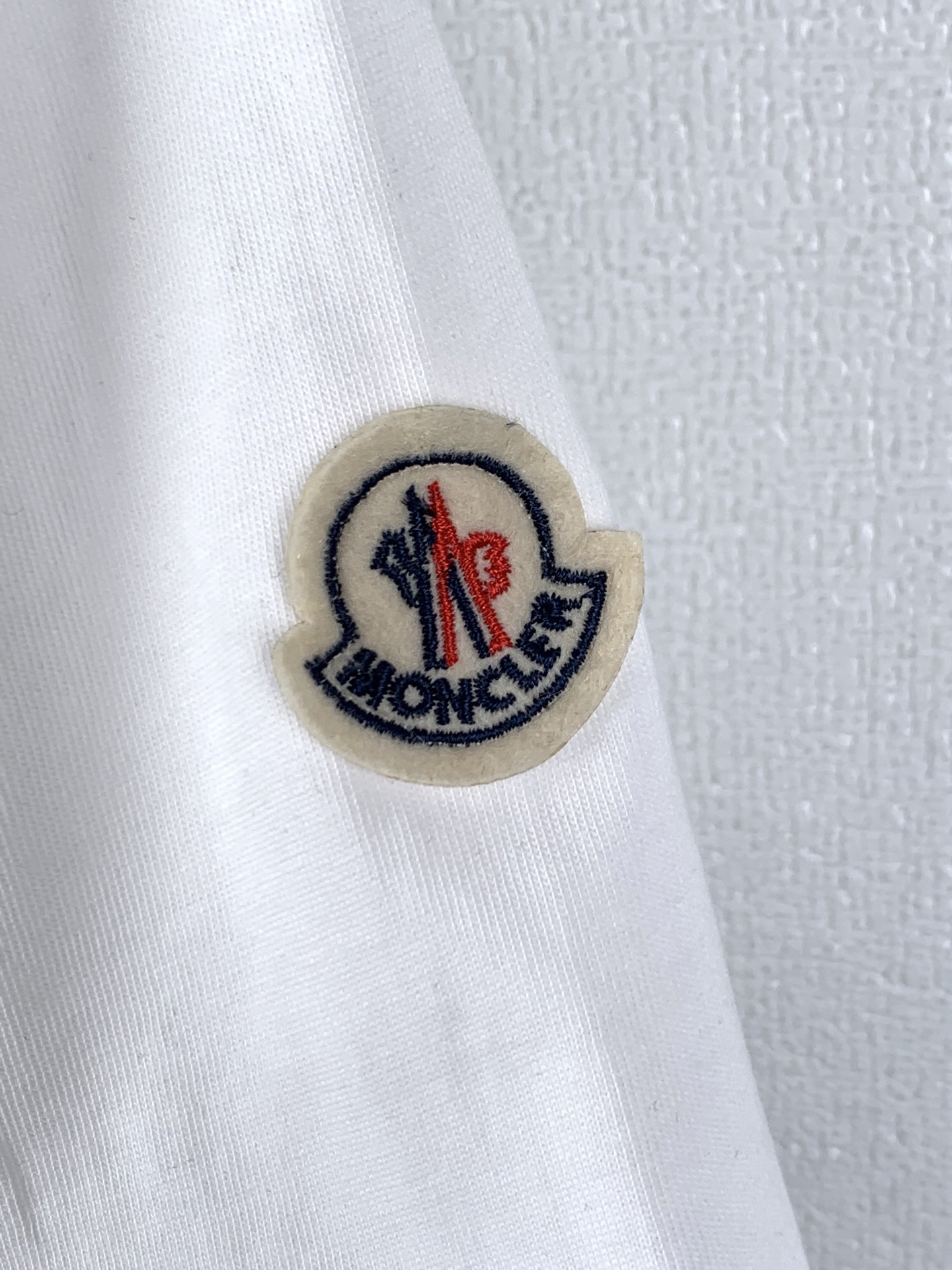Moncler MONCLER/蒙口 徽标毛织领刺绣标识短袖T恤