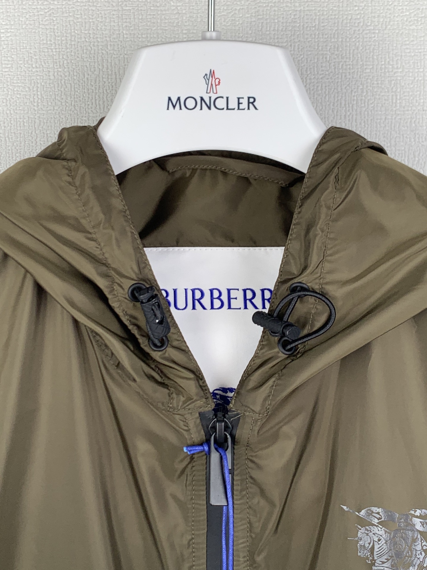 Burberry BURBERRY巴宝莉/马术印花连帽薄外套