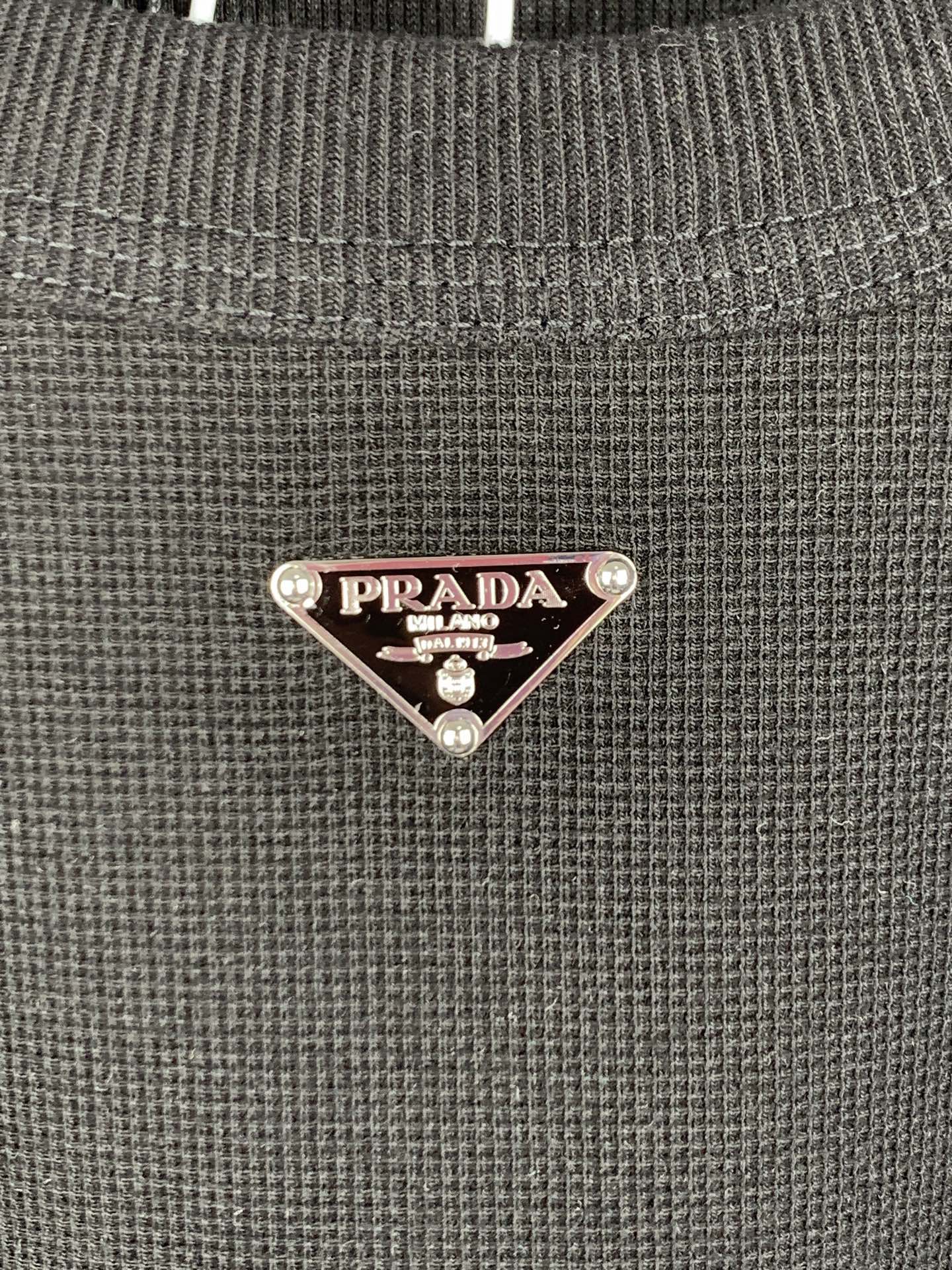 Prada PRADA/普拉达 华夫格金属小标短袖T恤