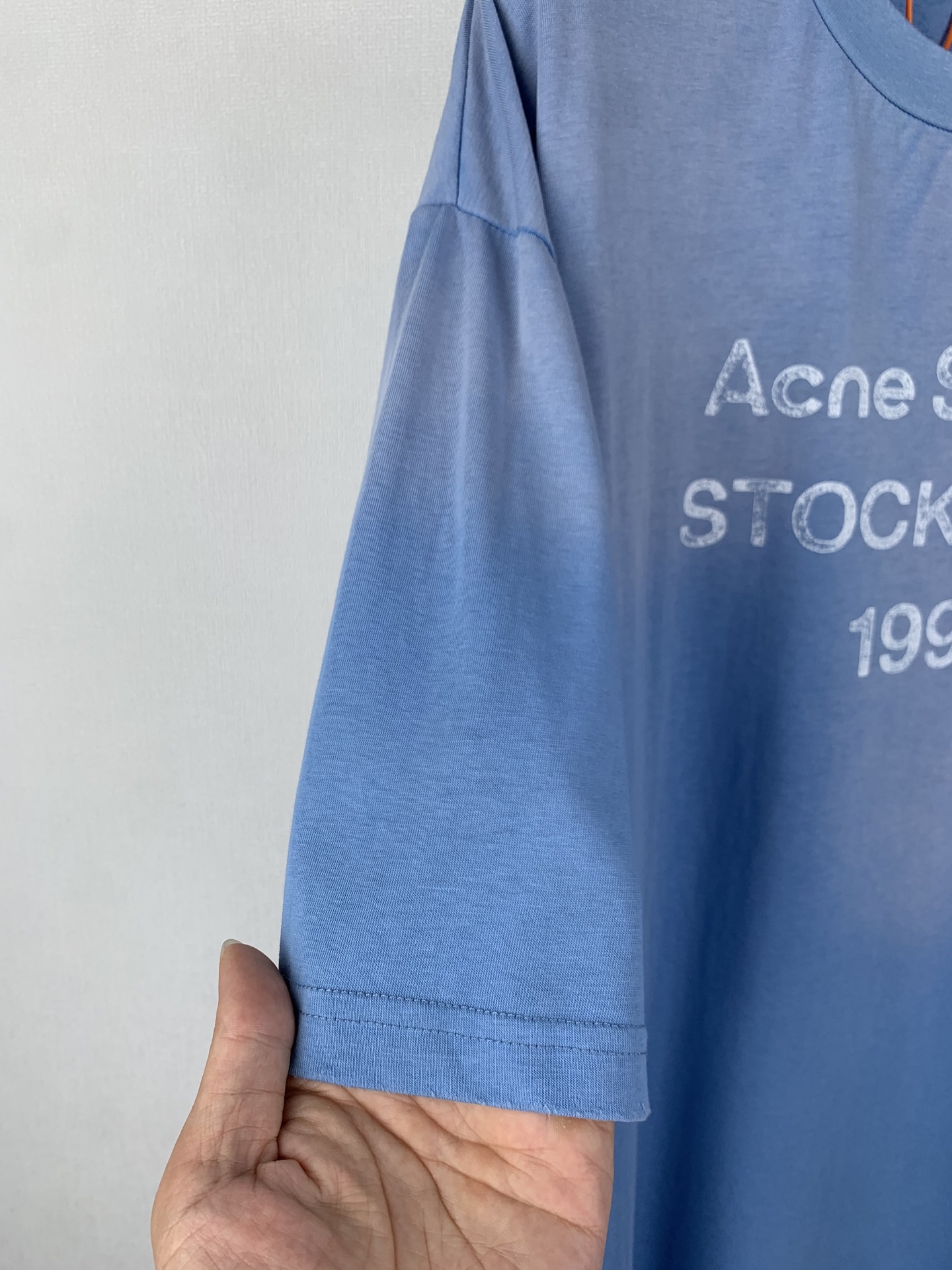 Acne Studios ACNE Studios 喷绘做旧徽标印花短袖T恤
