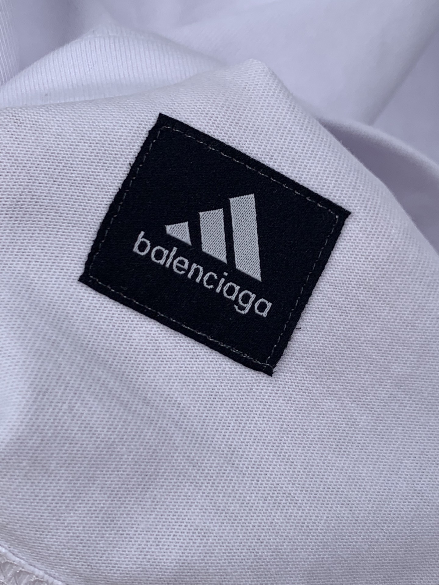 Balenciaga BALENCIAGA 巴黎世家联名阿迪镜反刺绣双面短袖T恤