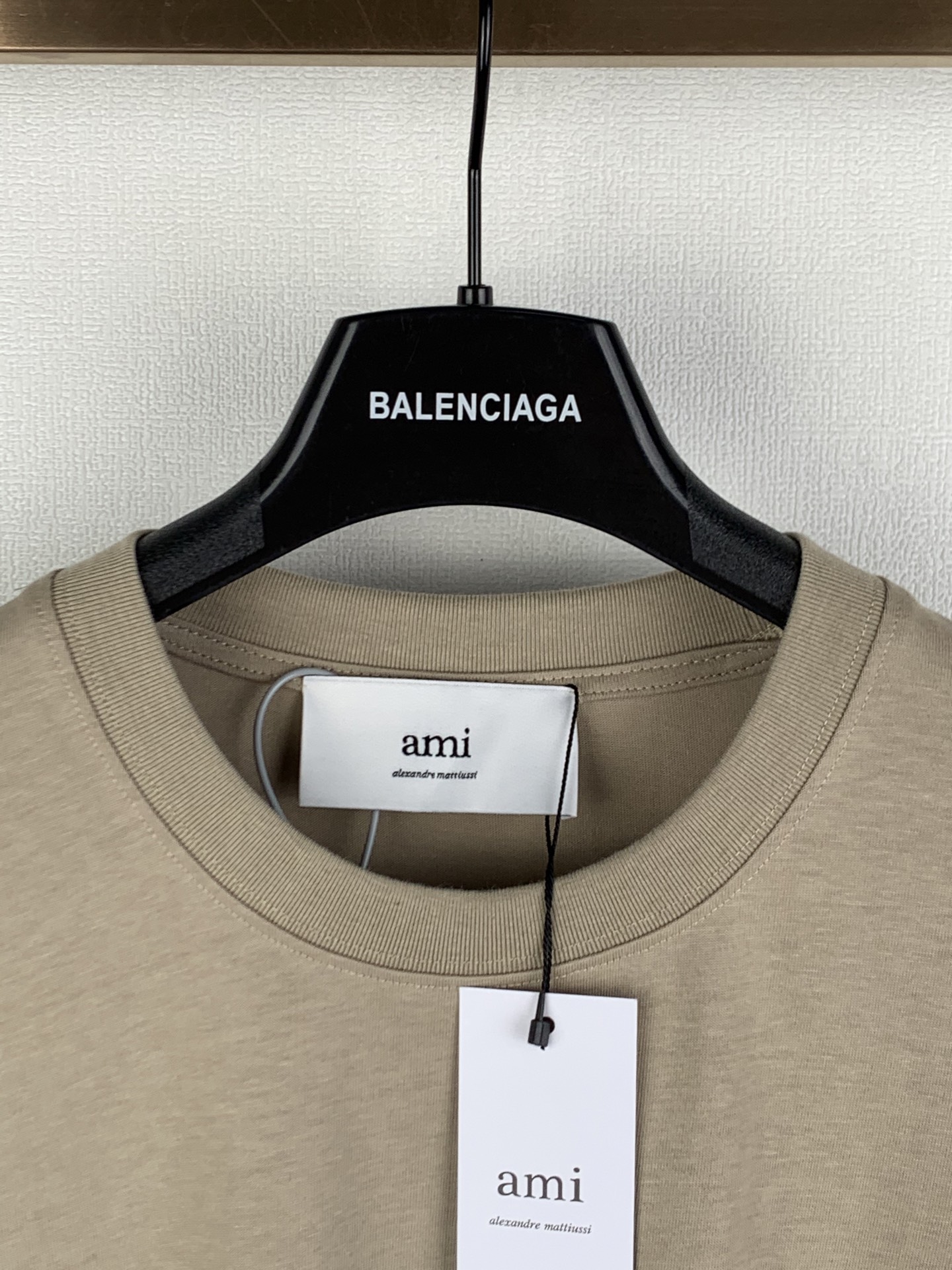 Ami Paris AMI Paris 26SS浮雕ADC廓形纯色短袖T恤