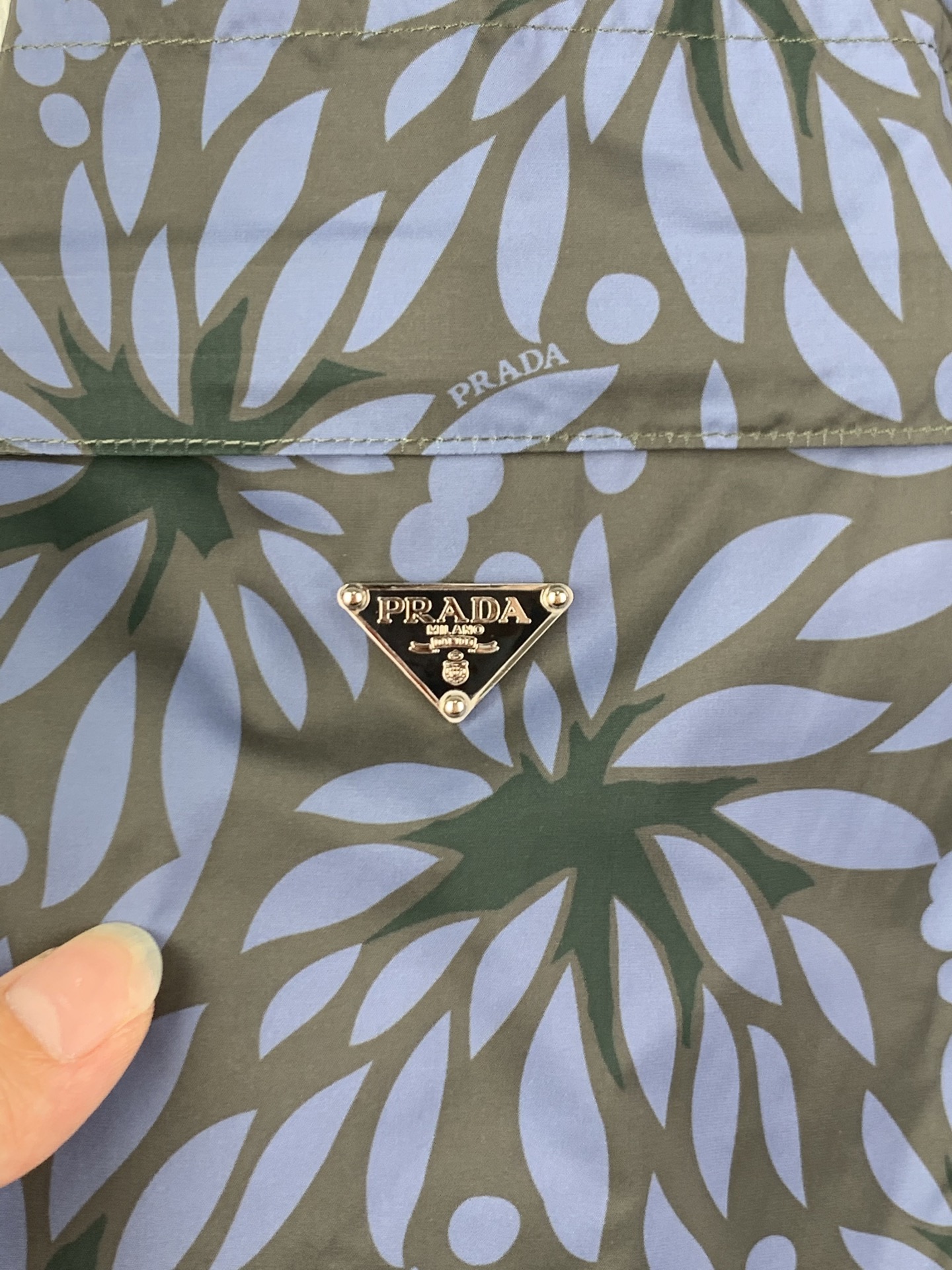 Prada PRADA/普拉达/花卉数码印花尼龙休闲短裤