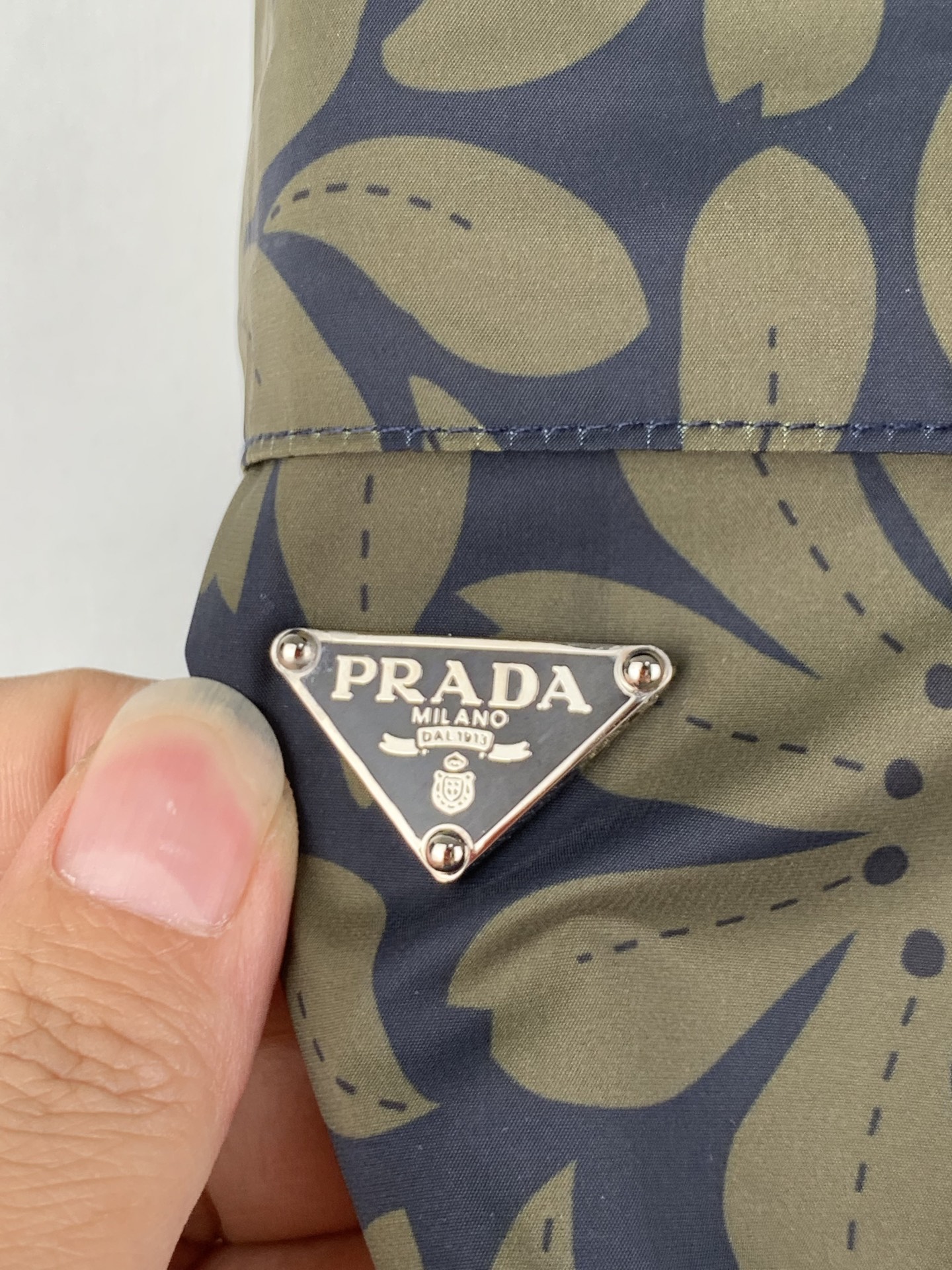 Prada PRADA/普拉达/花卉数码印花尼龙休闲短裤