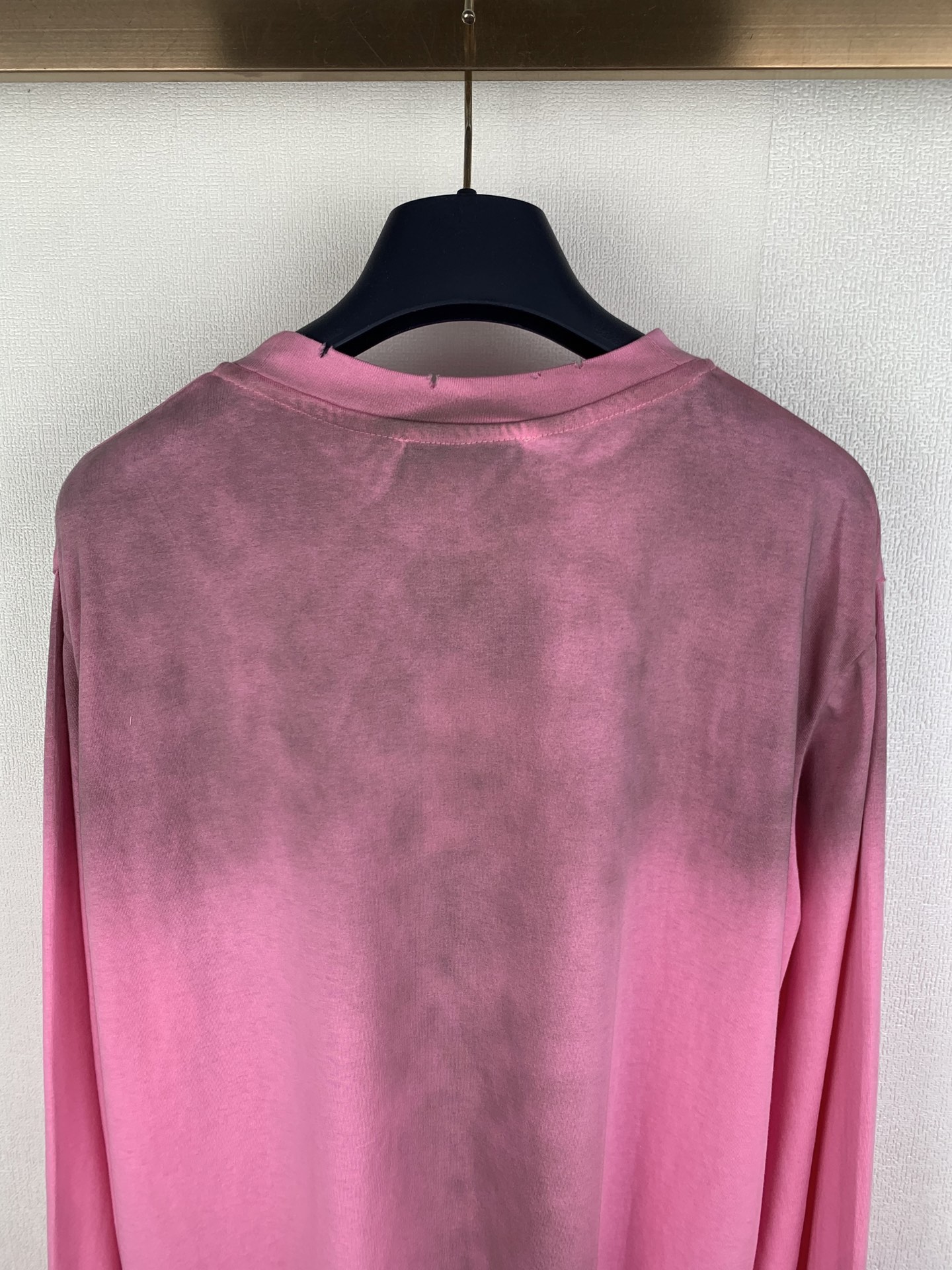 Acne Studios ACNE Studios 喷绘做旧印花徽标长袖T恤