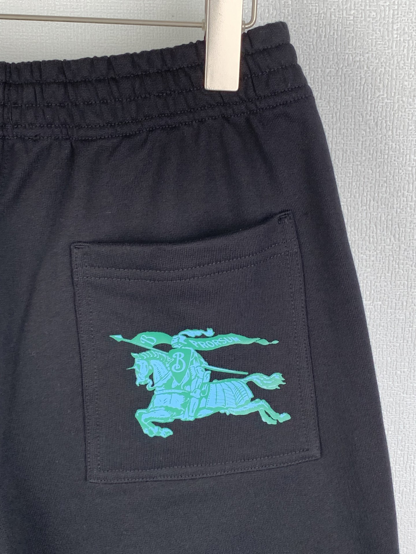 Burberry BURBERRY 巴宝莉 / 骑士标印花棉质休闲短裤
