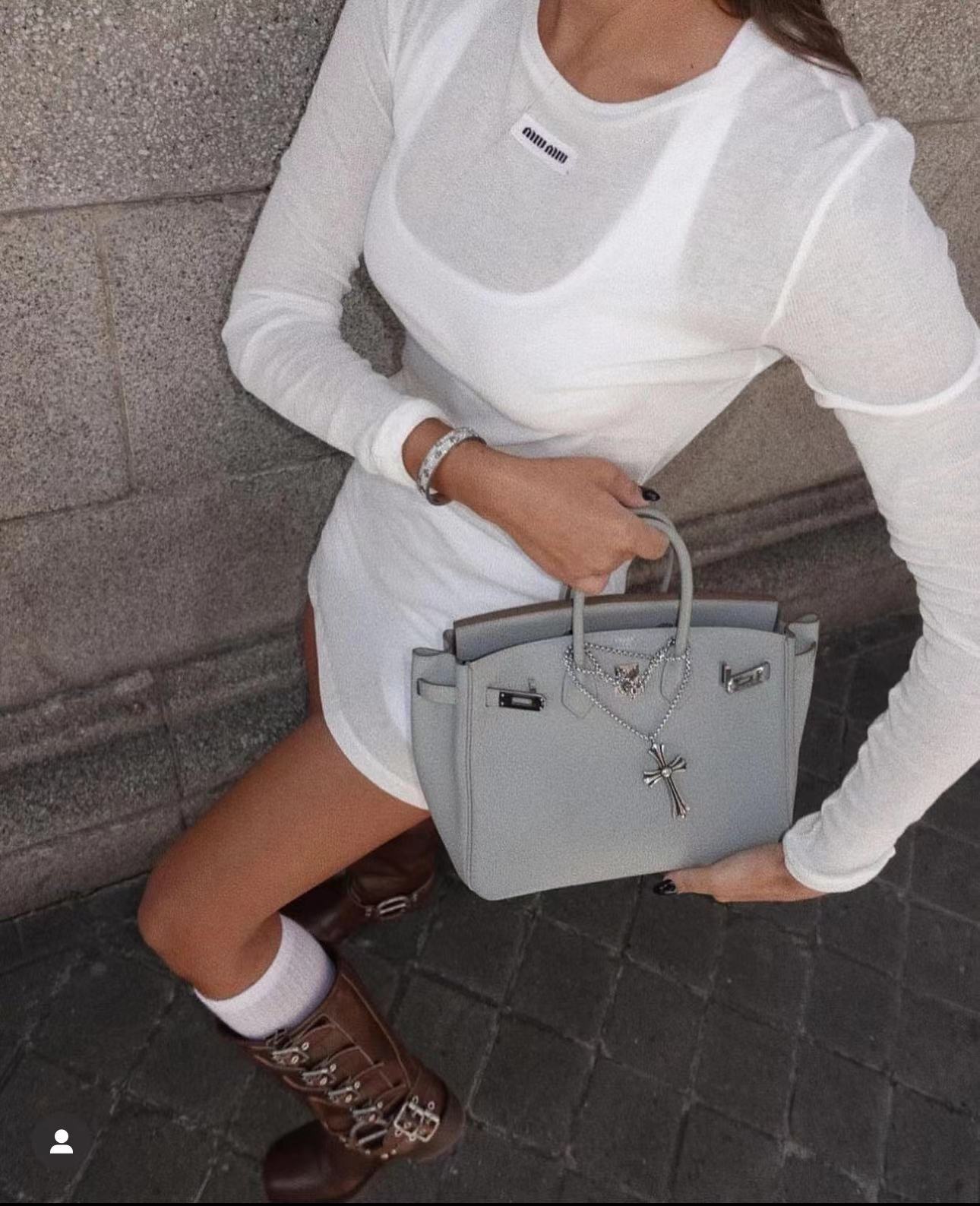 NO:307240,[Love] New [Love]!  Latest MIU 25NEW layered series. Ultra-thin base, long-sleeved T-shirt,. Size SML.,,miumiu,tees, t-shirt,alexander wang19860909[爱心]新款[爱心]！最新MIU 25NEW 叠穿系列.超薄打底,长袖T恤,.尺码SML.,,miumiu,tees，t-shirt,alexander wang,Women's clothing