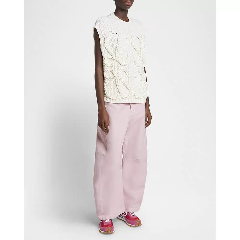 NO:325666,[Love] New [Love]!  Latest LOE 25NEW thick needle knitted vest. Color white and black. Size SML...,loewe,alexander wang19860909[爱心]新款[爱心]！最新LOE 25NEW 粗针编织马甲.颜色白、黑.尺码SML..,,loewe,alexander wang,Women's clothing