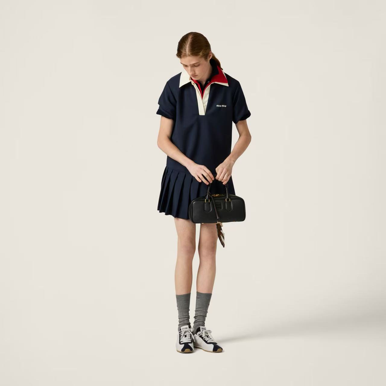 NO:307737,[Love] New [Love]!  Latest MIU 25NEW alphabet embroidered lapel pleated POLO dress. Size SML., miumiu, skirts, alexander wang19860909[爱心]新款[爱心]！最新MIU 25NEW 字母刺绣翻领百褶POLO连衣裙.尺码SML.,,miumiu,skirts,alexander wang,Women's clothing