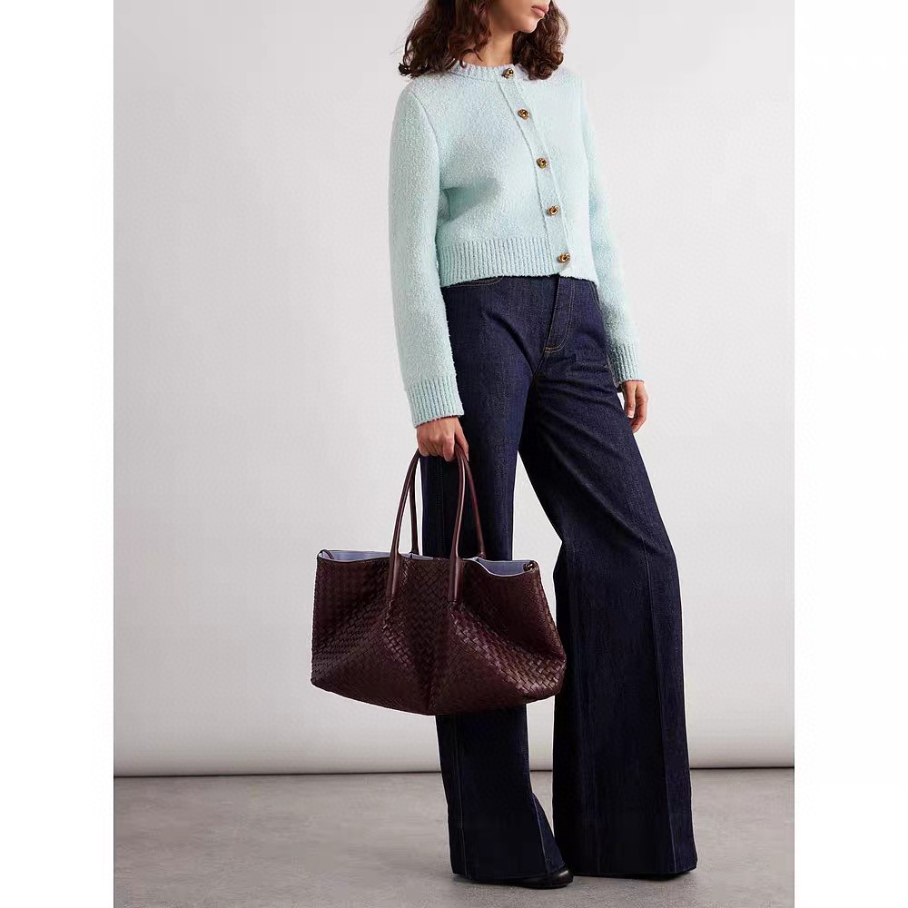 NO:307260,Cardigan Skirt Love] New style [Love]!  Latest BV 25NEW Knot Button Wool Knit Cardigan Set. Size SML Love] New Style [Love]!  Latest BV 25NEW Knot Button Wool Knit Cardigan Set. Size S Cardigan, bottega veneta, skirts, alexander wang19860909开衫半裙 爱心]新款[爱心]！最新BV 25NEW 绳结钮扣羊毛针织开衫套装.尺码SML爱心]新款[爱心]！最新BV 25NEW 绳结钮扣羊毛针织开衫套装.尺码S开衫,,bottega veneta,skirts,alexander wang,Women's clothing