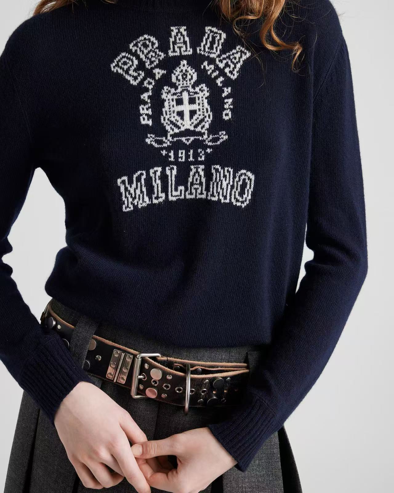 NO:315016,[Love] New [Love]!  Latest PR 25NEW alphabet jacquard long sleeve sweater. Size SML, alexander wang19860909[爱心]新款[爱心]！最新PR 25NEW 字母提花长袖针织衫.尺码SML,,alexander wang,Women's clothing