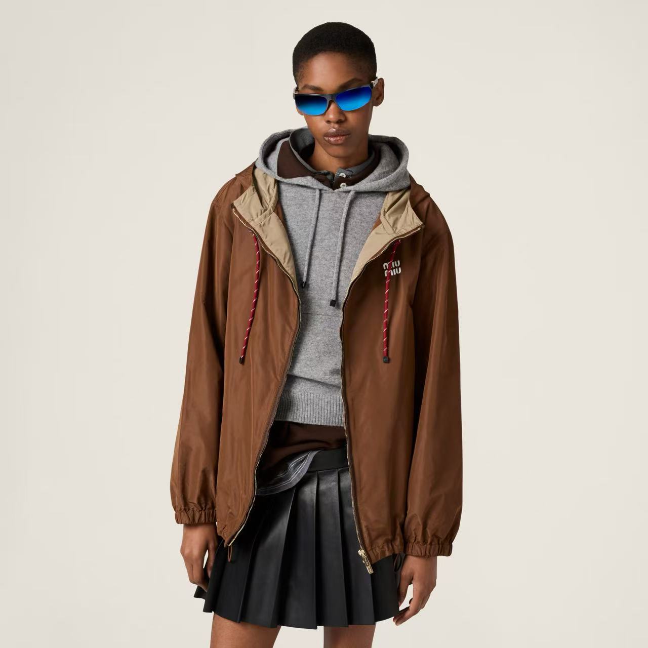 NO:325218,Jacket. Shorts. [Love] New style [Love]!  Latest MIU 25NEW Coffee nylon hooded jacket   shorts. Size SML.,,miumiu, shorts, jackets & coats,hats,alexander wang19860909外套.短裤.[爱心]新款[爱心]！最新MIU 25NEW 咖啡色尼龙连帽外套 短裤.尺码SML.,,miumiu,shorts,jackets & coats,hats,alexander wang,Women's clothing