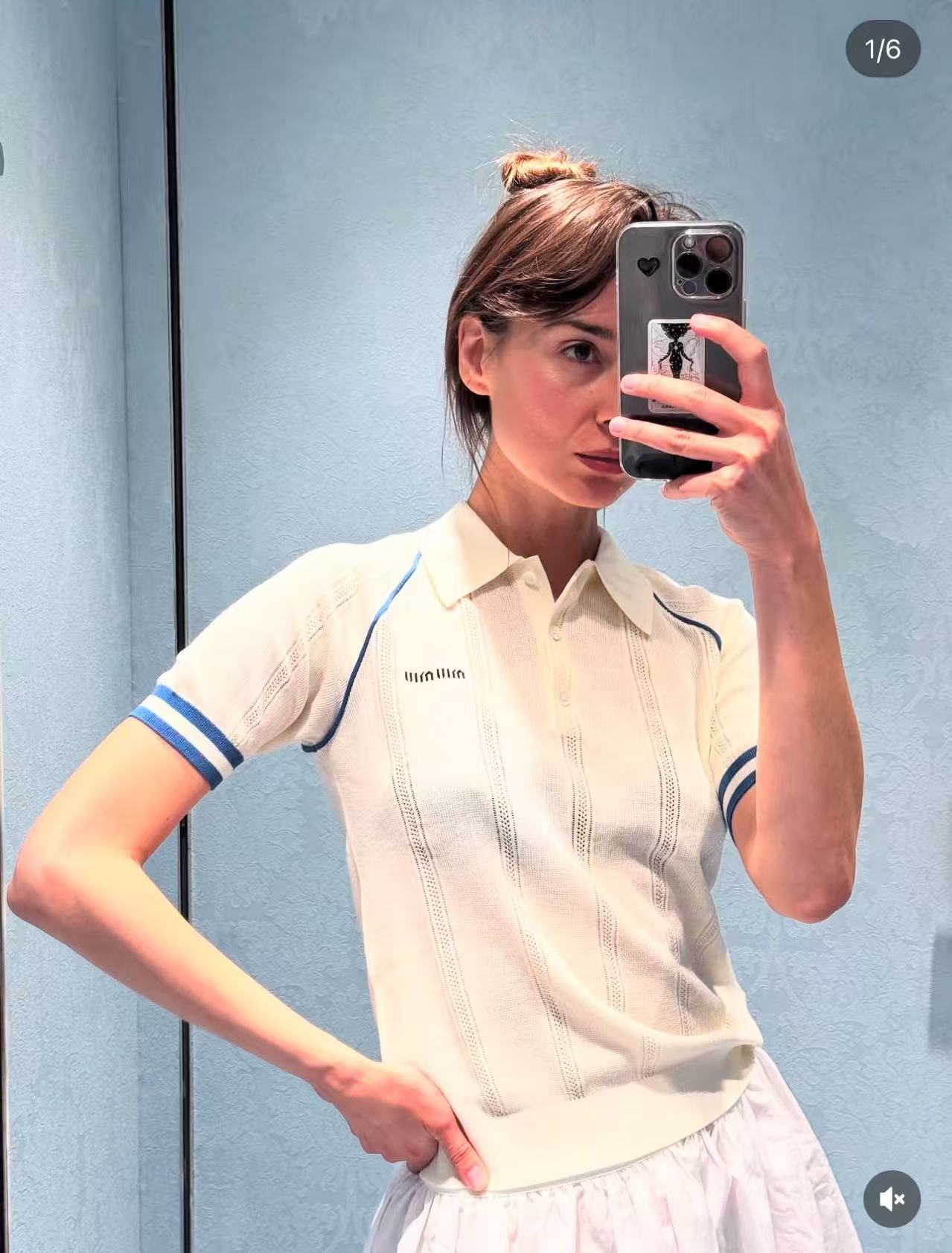 NO:431791,[Love] New [Love]!  Latest MIU 25NEW alphabet jacquard LOGO knitted short-sleeved POLO top. Size SML..,,miumiu,T-shirt,alexander wang19860909[爱心]新款[爱心]！最新MIU 25NEW 字母提花LOGO针织短袖POLO上衣.尺码SML..,,miumiu,T-shirt,alexander wang,Women's clothing