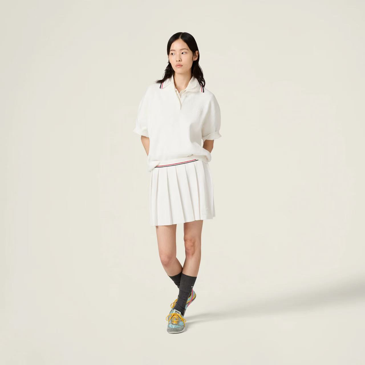 NO:435177,[Love] New [Love]!  Latest MIU 25NEW Loose Knitted POLO Shirt. Size SML..,,miumiu,alexander wang19860909[爱心]新款[爱心]！最新MIU 25NEW 宽松针织POLO衫.尺码SML..,,miumiu,alexander wang,Women's clothing