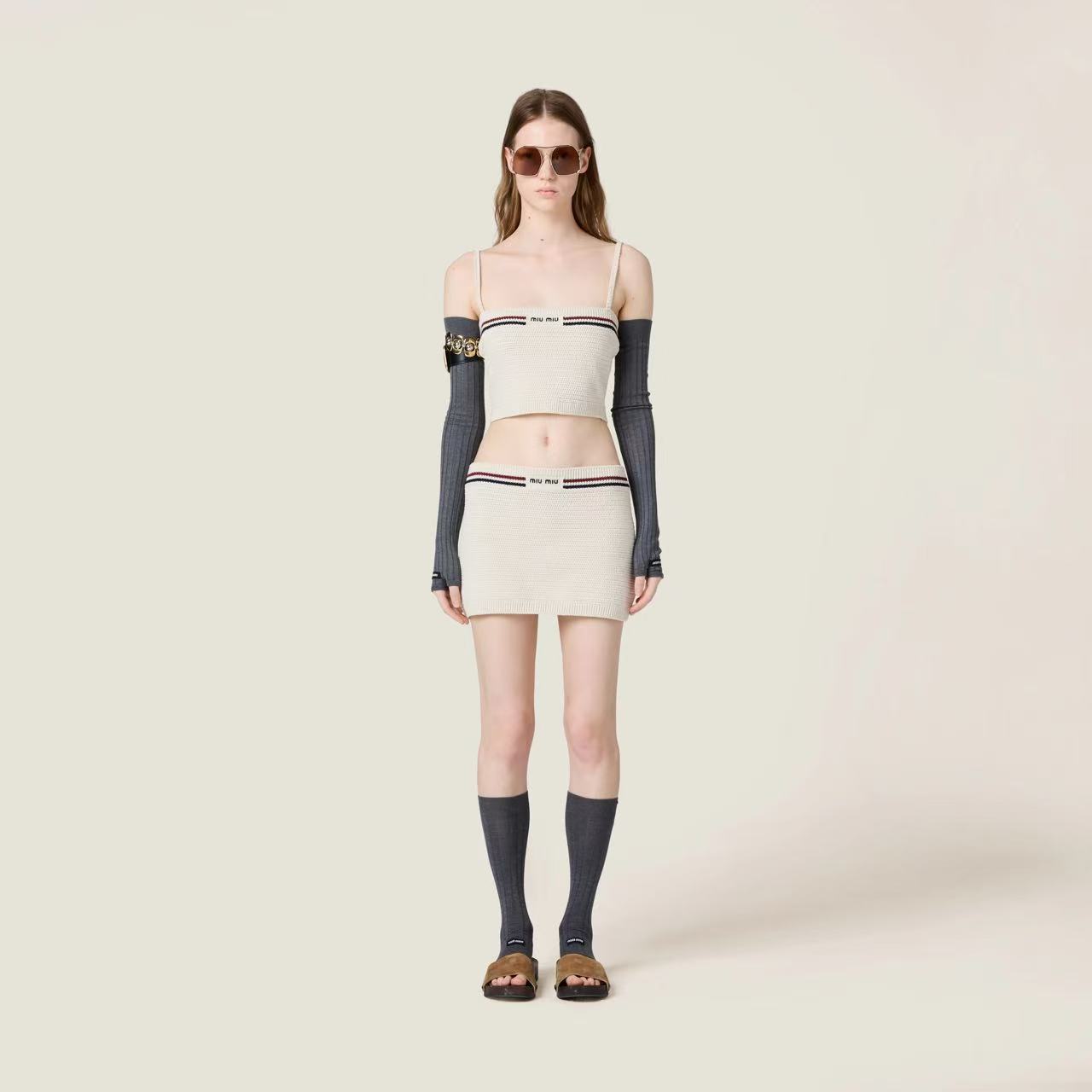 NO:442144,[Love] New [Love]!  Latest MIU 25NEW Knitted Sling Vest + Skirt. Size SML Vest, Miumiu, Skirts, Alexander Wang19860909[爱心]新款[爱心]！最新MIU 25NEW 针织吊带背心+半裙.尺码SML.背心,,miumiu,skirts,alexander wang,Women's clothing