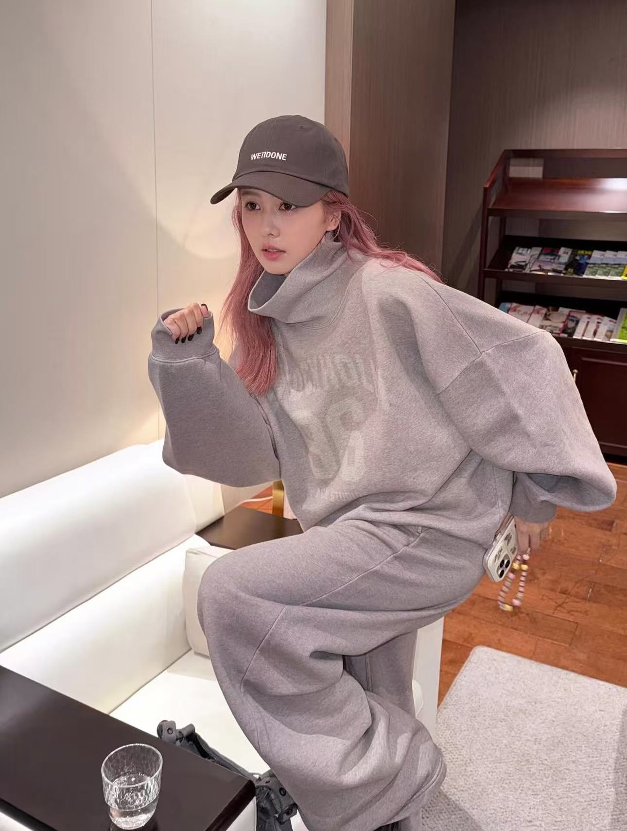 NO:752480,[Love] New style [Love]!  The latest ACNE 26NEW washed and distressed printed pile collar loose sweatshirt. Size SML.,,acne studios,hoodie,sweatshirts,19860909[爱心]新款[爱心]！最新ACNE 26NEW 洗水做旧印花堆堆领宽松卫衣.尺码SML.,,acne studios,hoodie,sweatshirts,,Women's clothing