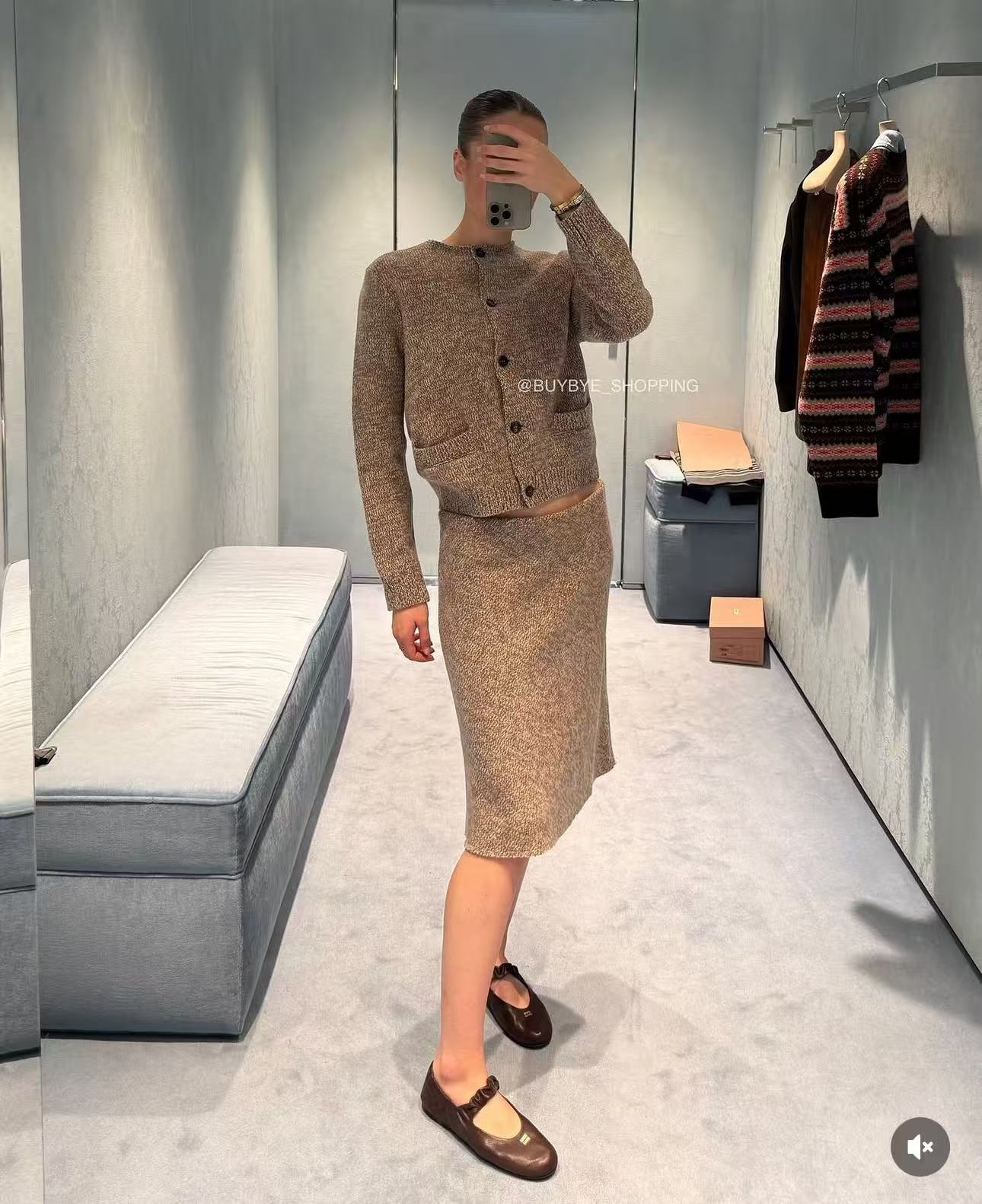 NO:591878,[Love] New style [Love]!  The latest MIU 25NEW wool knitted cardigan + skirt. Size SML,,miumiu,skirts,alexander wang19860909[爱心]新款[爱心]！最新MIU 25NEW 羊毛针织开衫+半裙.尺码SML,,miumiu,skirts,alexander wang,Women's clothing