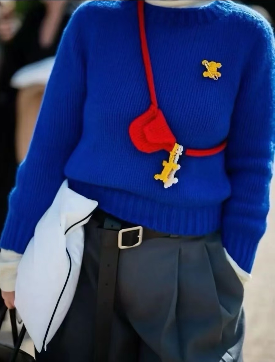 NO:607745,[Love] New style [Love]!  The latest CE 25NEW Arc de Triomphe pin hand-decorated cashmere sweater. Color blue, white. Size SML.,,sweaters,alexander wang19860909[爱心]新款[爱心]！最新CE 25NEW 凯旋门别针手工装饰羊绒毛衣.颜色蓝、白.尺码SML.,,sweaters,alexander wang,Women's clothing