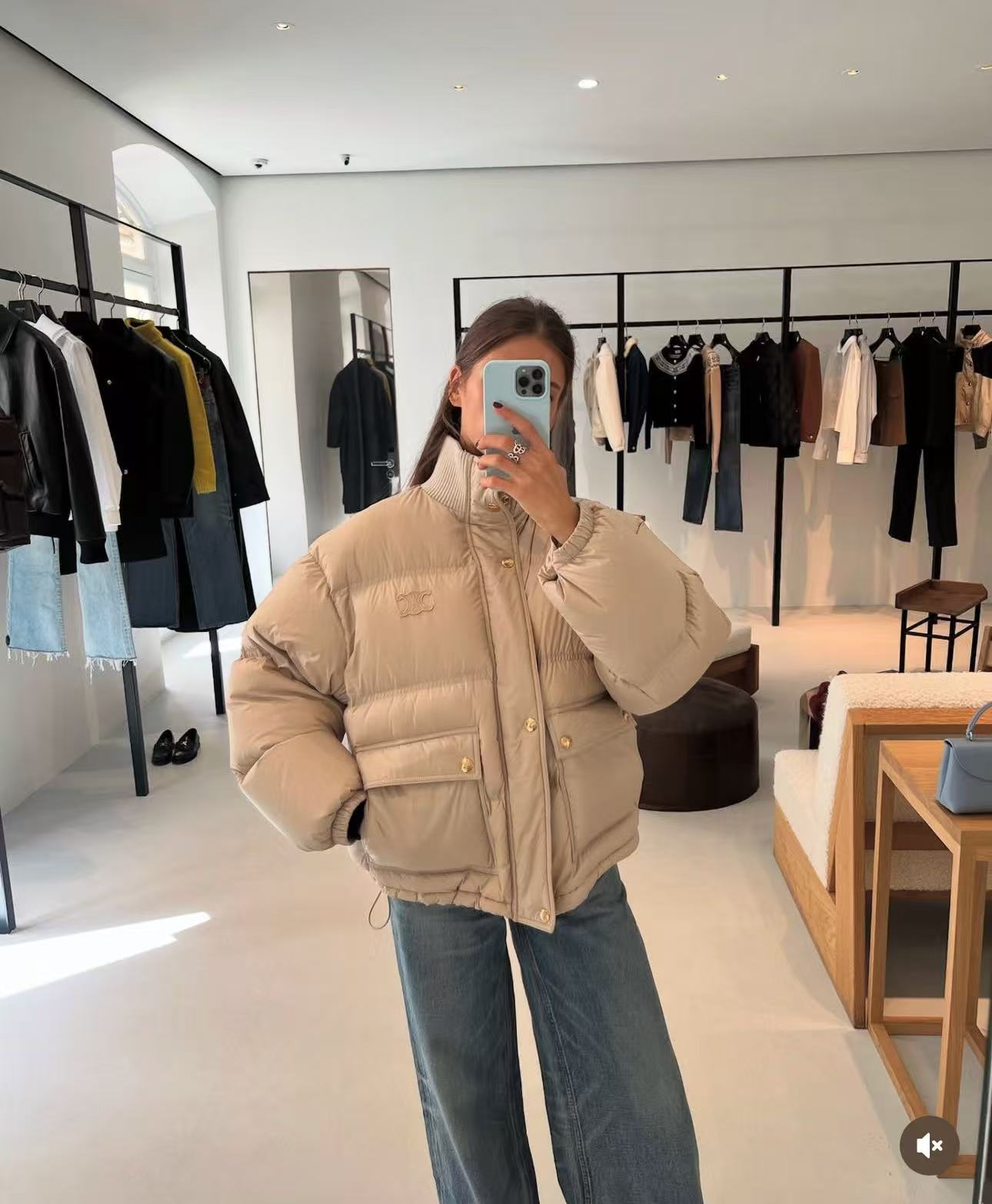 NO:650229,[Love] New style [Love]!  The latest CE 25NEW Arc de Triomphe Zhangzi down jacket. Color brown, apricot. Size SML.,, down jacket, alexander wang19860909[爱心]新款[爱心]！最新CE 25NEW 凯旋门章仔羽绒服.颜色咖色、杏色.尺码SML.,,down jacket,alexander wang,Women's clothing
