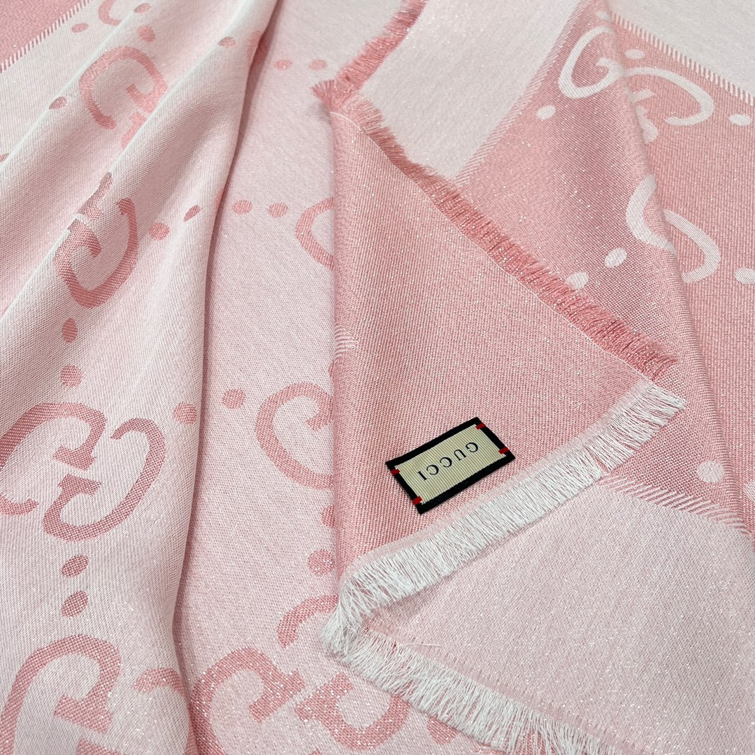 Gucci Pink Gold Silver Thread Jacquard Wool Silk Scarf Shawl 140x140cm 5 i1708457701 2502 5