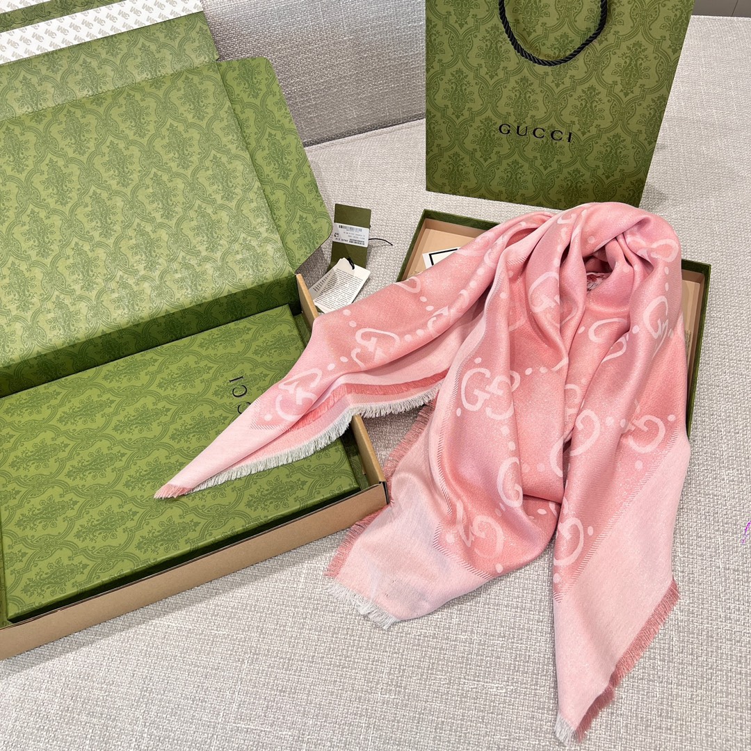Gucci Pink Gold Silver Thread Jacquard Wool Silk Scarf Shawl 140x140cm 8 i1708457701 5177 0