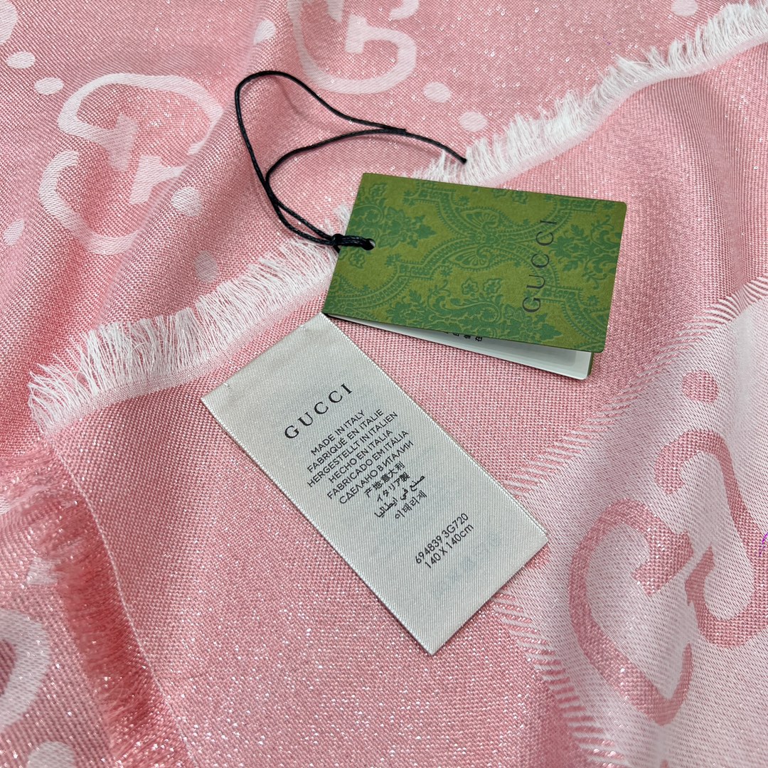 Gucci Pink Gold Silver Thread Jacquard Wool Silk Scarf Shawl 140x140cm 6 i1708457701 7569 2